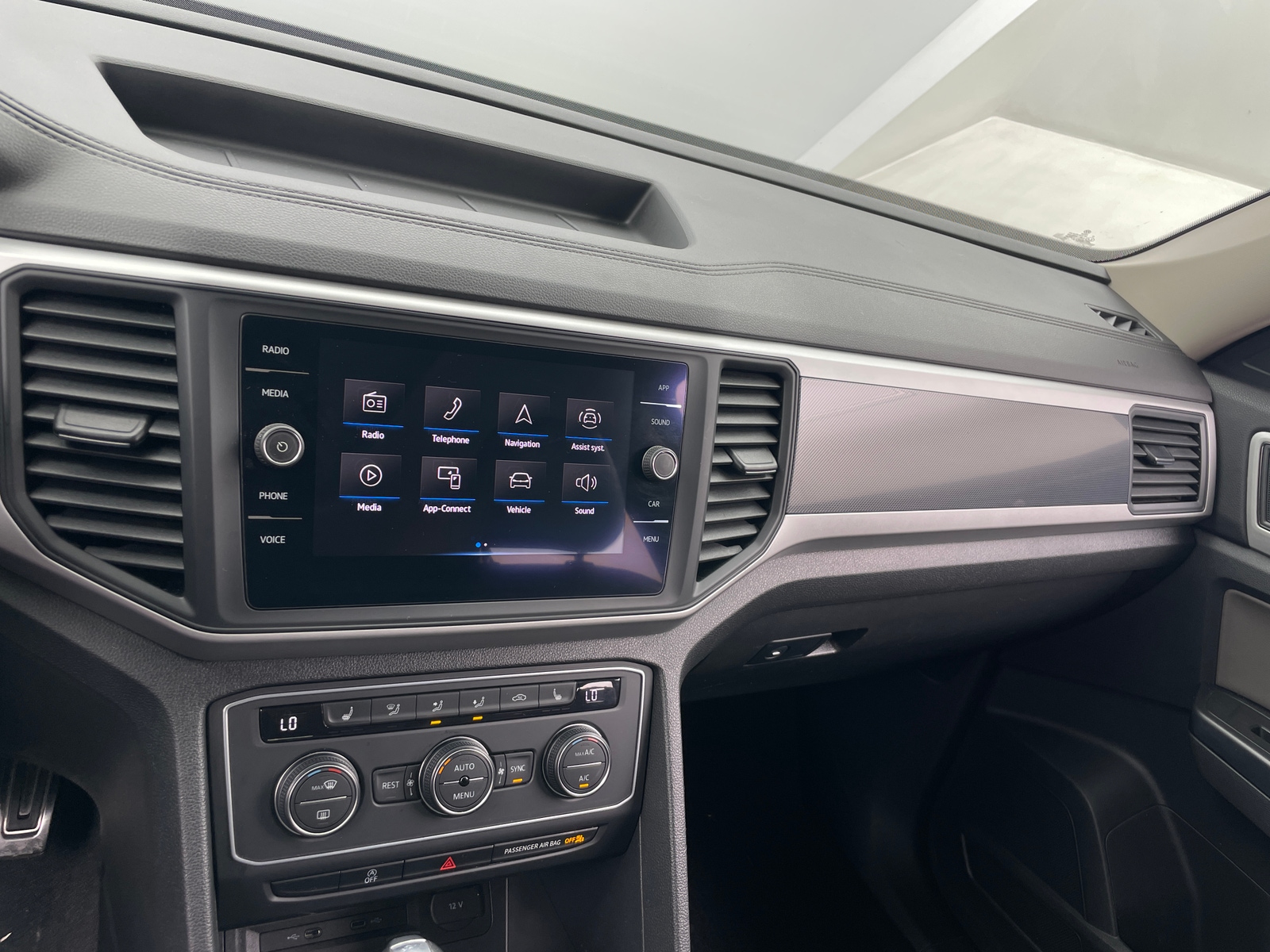 Thumbnail: 2021 Volkswagen Atlas - 4