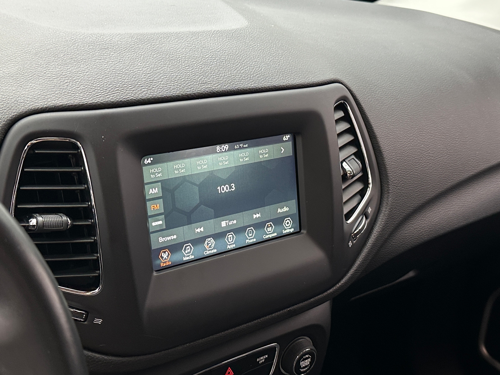 Thumbnail: 2019 Jeep Compass - 4