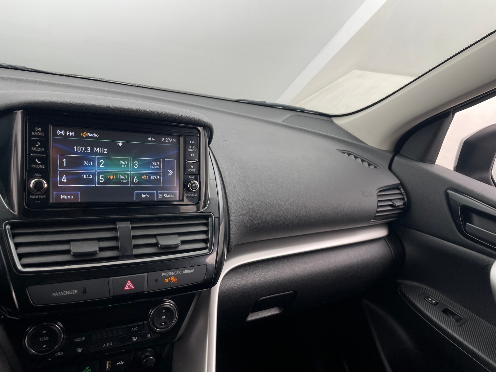 Thumbnail: 2022 Mitsubishi Eclipse Cross - 4