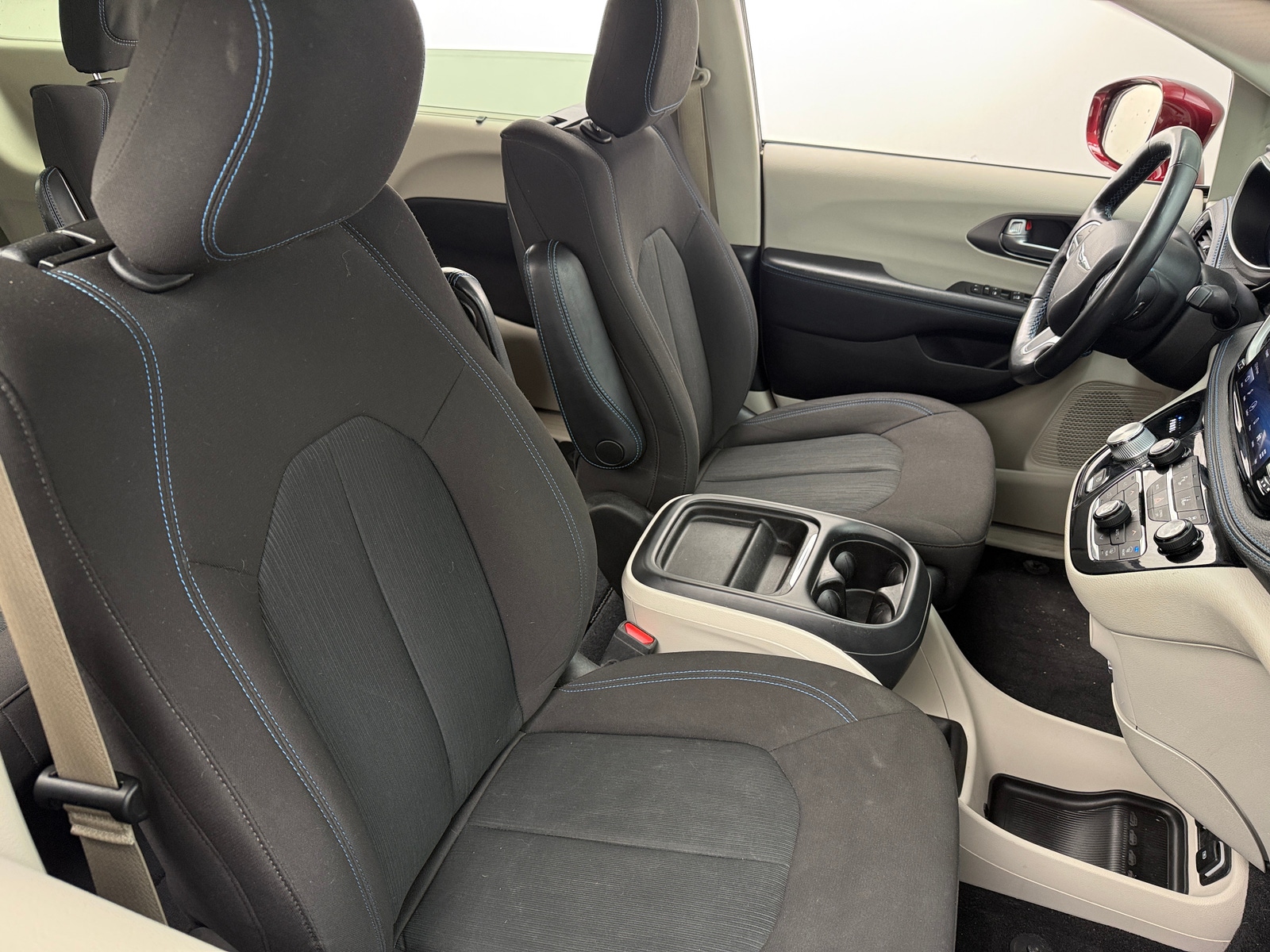 Thumbnail: 2021 Chrysler Pacifica - 2