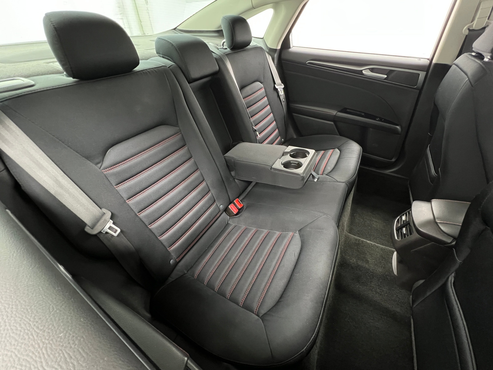 Thumbnail: 2016 Ford Fusion - 6