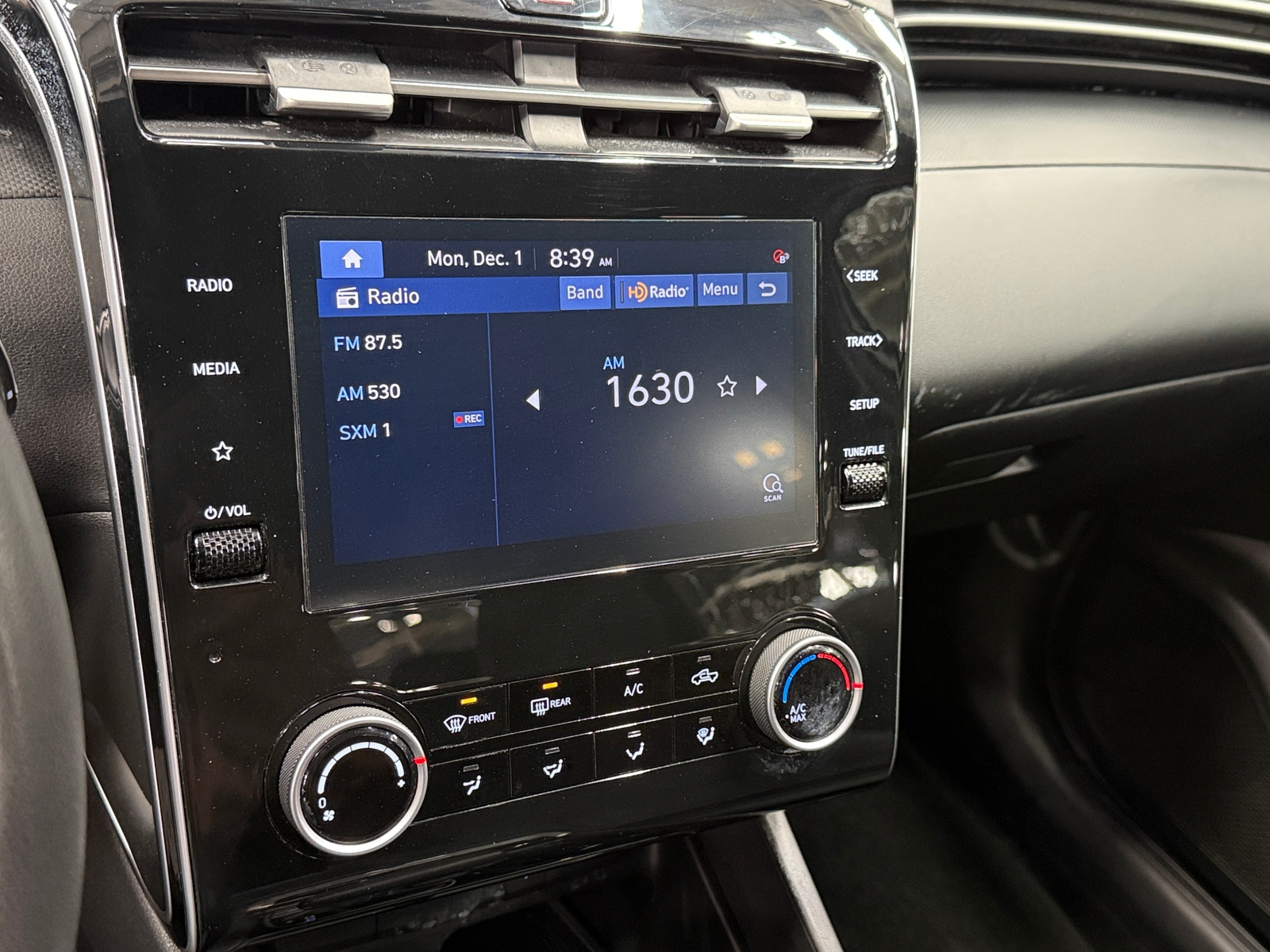 Thumbnail: 2022 Hyundai Santa Cruz - 4