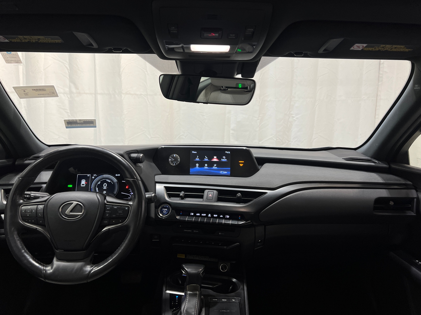 Thumbnail: 2020 Lexus UX - 2