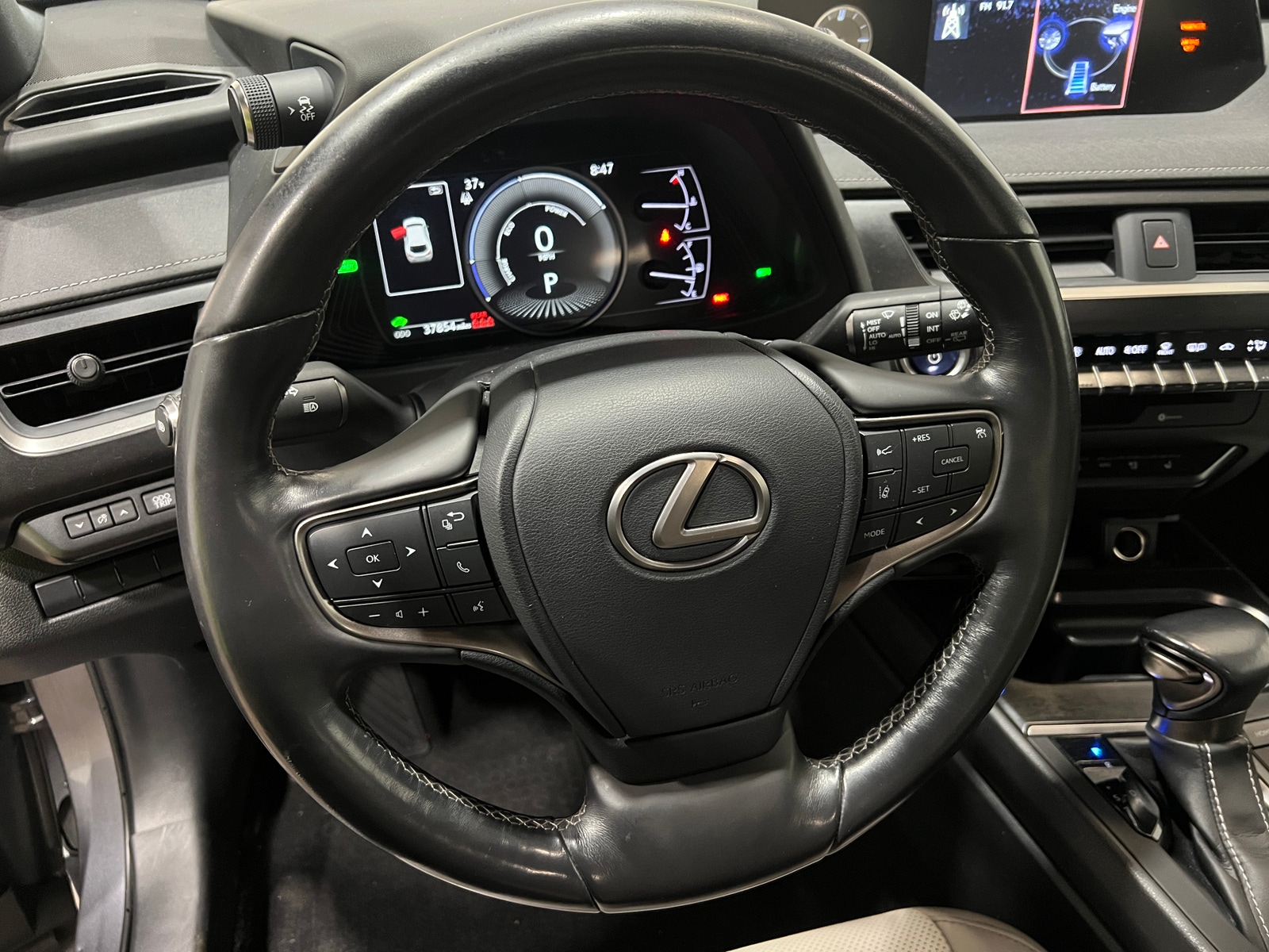 Thumbnail: 2020 Lexus UX - 4