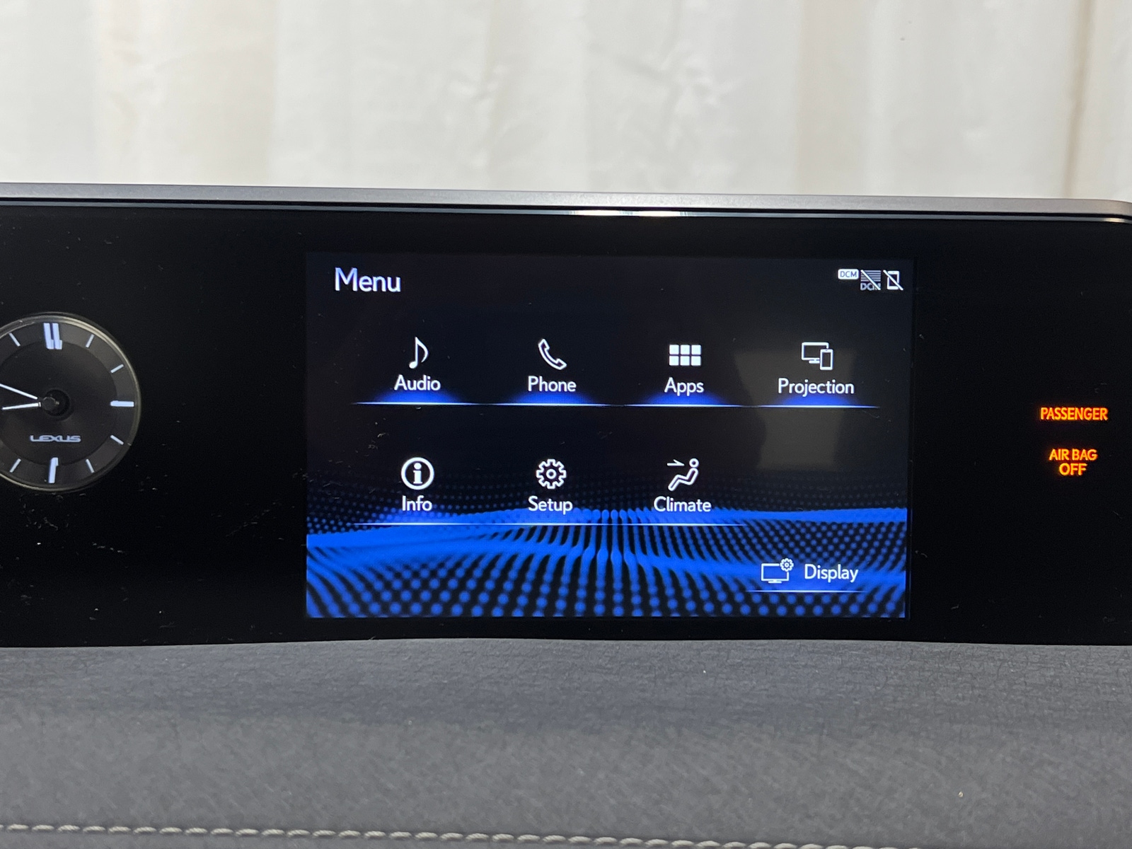 Thumbnail: 2020 Lexus UX - 3