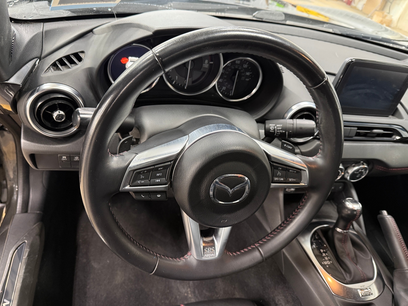 Thumbnail: 2019 Mazda MX-5 Miata - 4