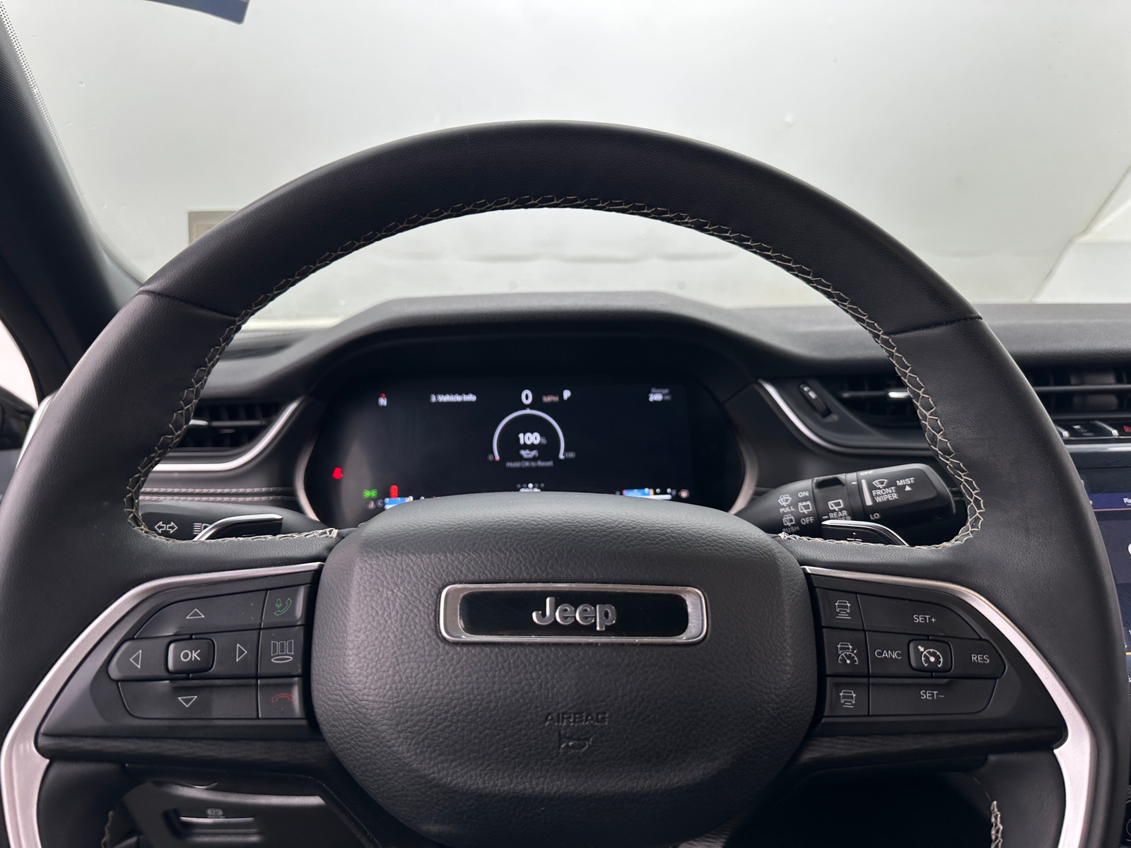 Thumbnail: 2024 Jeep Grand Cherokee L - 4