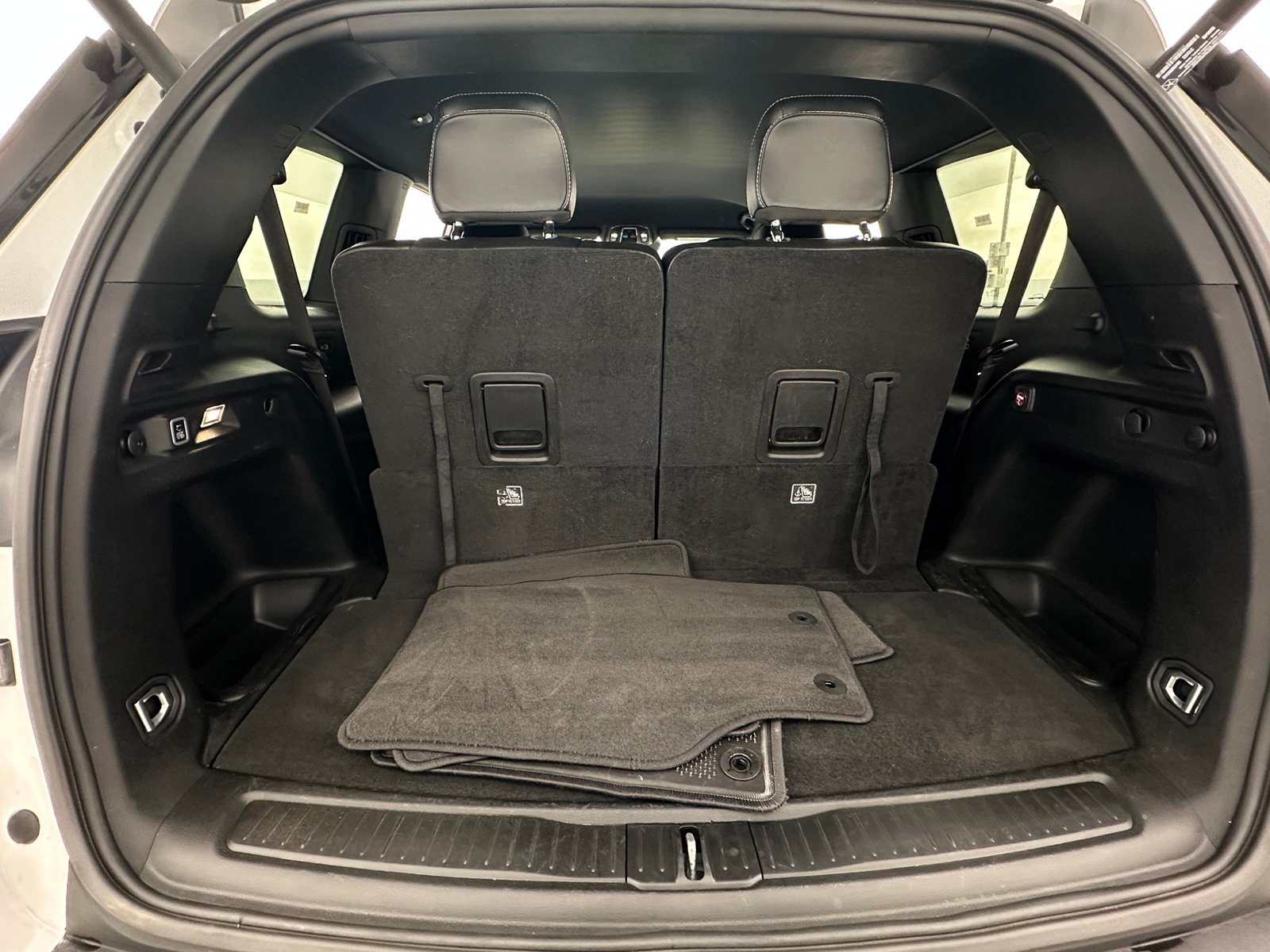 Thumbnail: 2024 Jeep Grand Cherokee L - 6