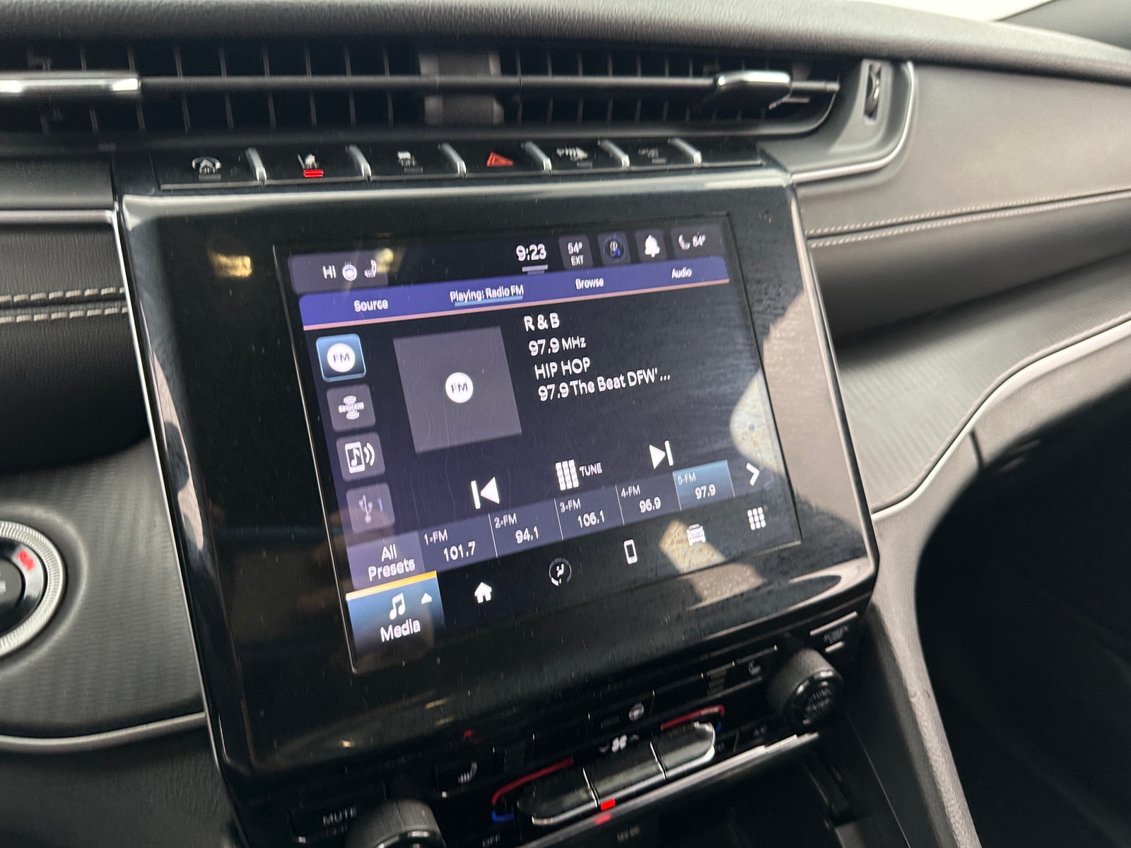 Thumbnail: 2024 Jeep Grand Cherokee L - 3