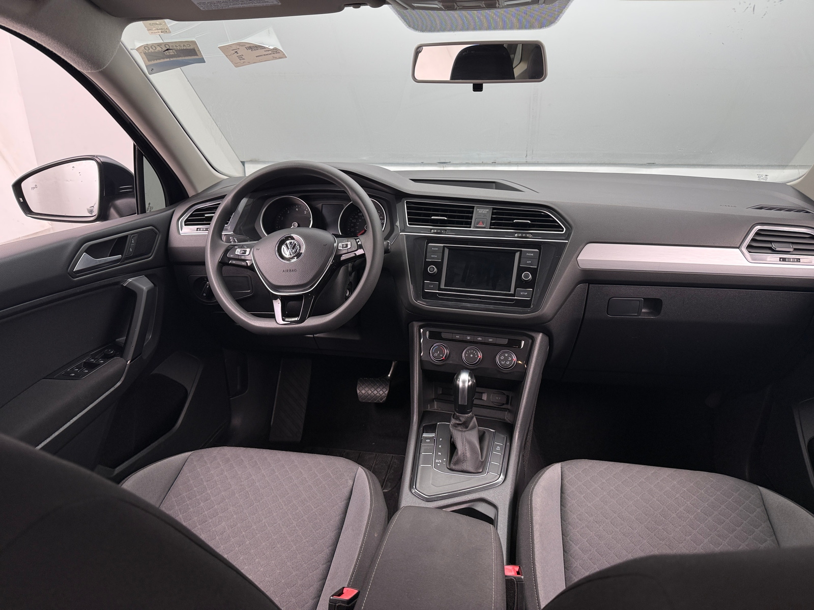 Thumbnail: 2019 Volkswagen Tiguan - 3