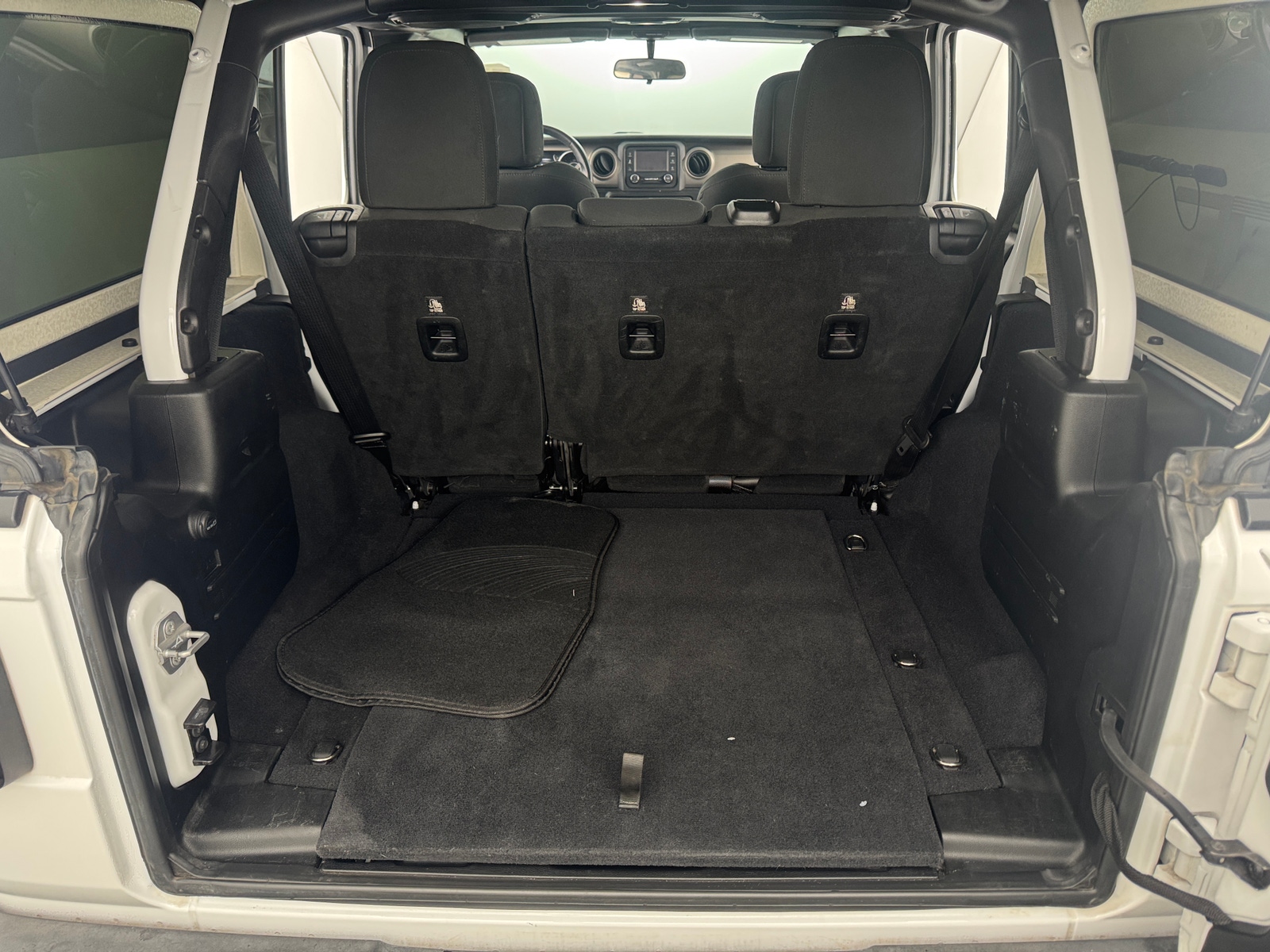 Thumbnail: 2018 Jeep Wrangler - 7