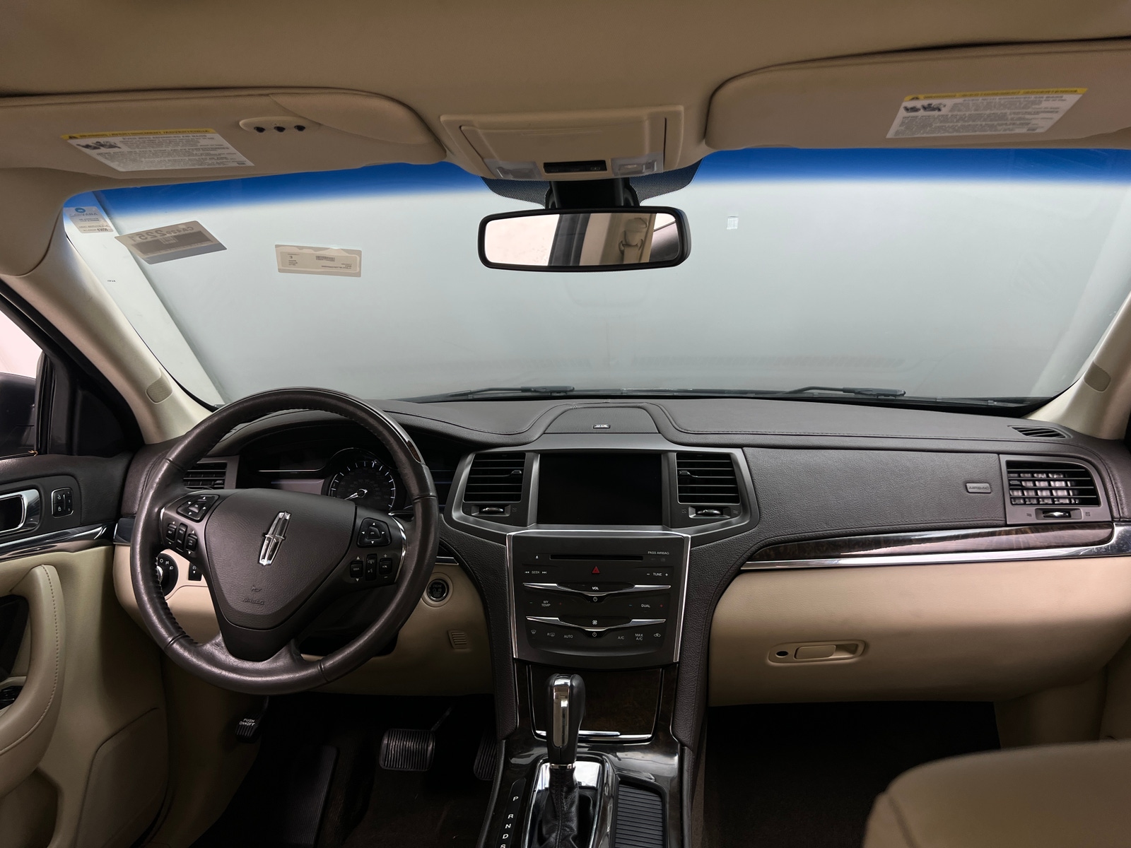 Thumbnail: 2015 Lincoln MKS - 2