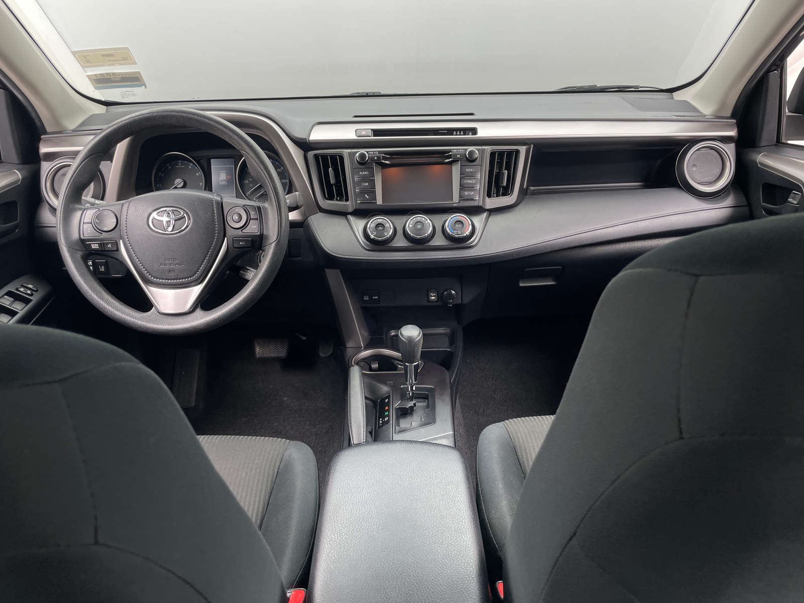 Thumbnail: 2018 Toyota RAV4 - 3