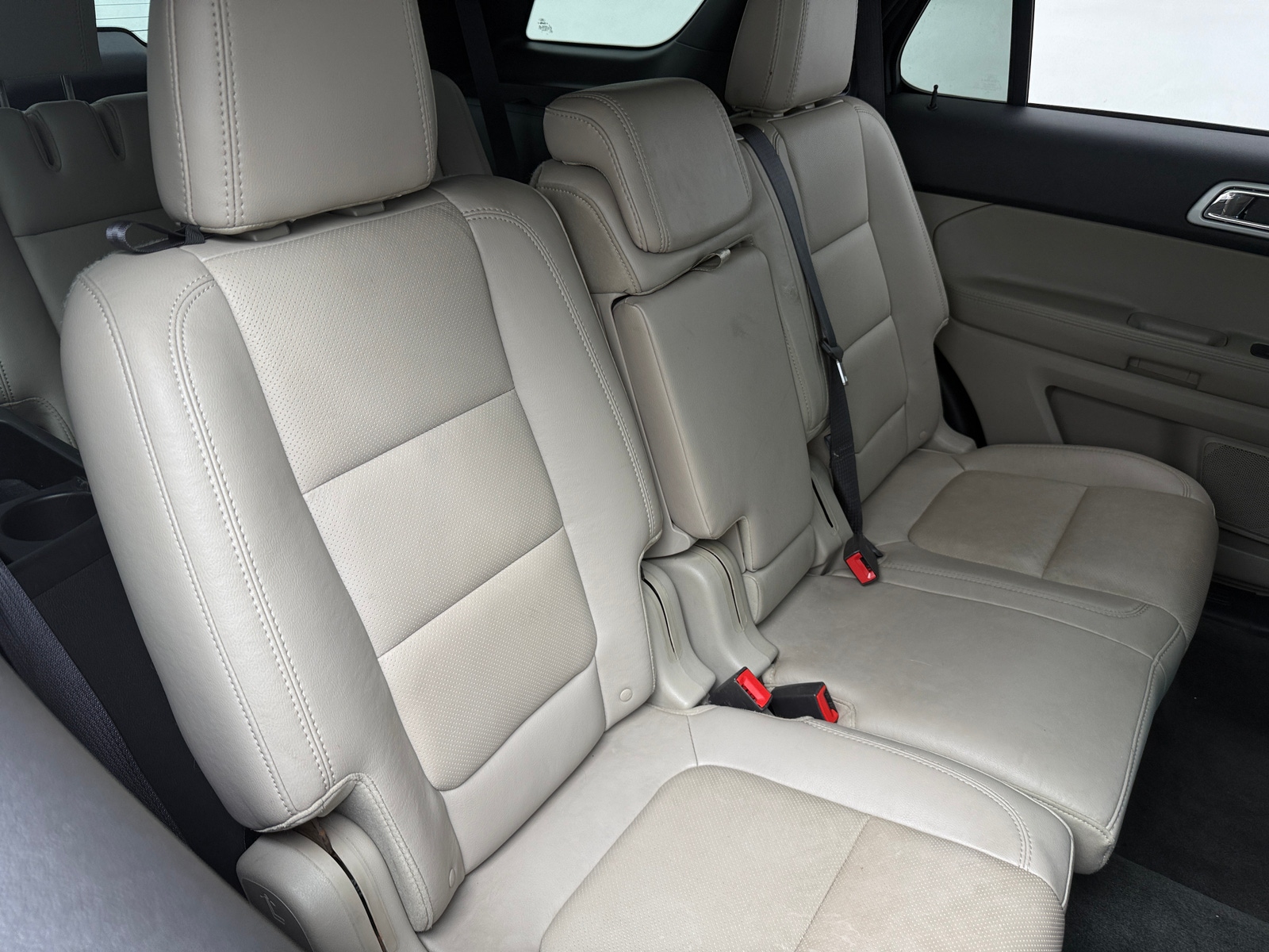 Thumbnail: 2015 Ford Explorer - 5