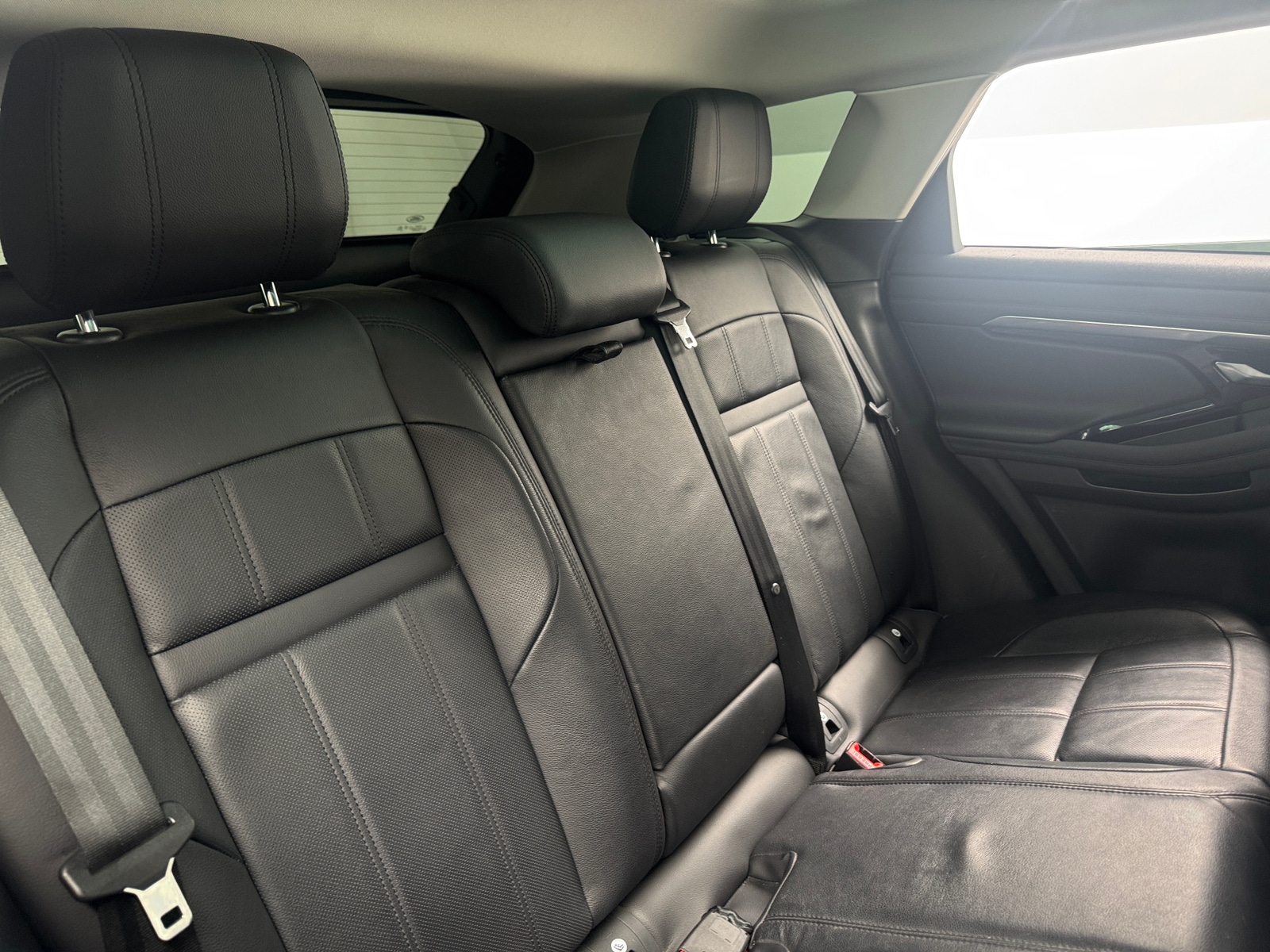 Thumbnail: 2020 Land Rover Range Rover Evoque - 5