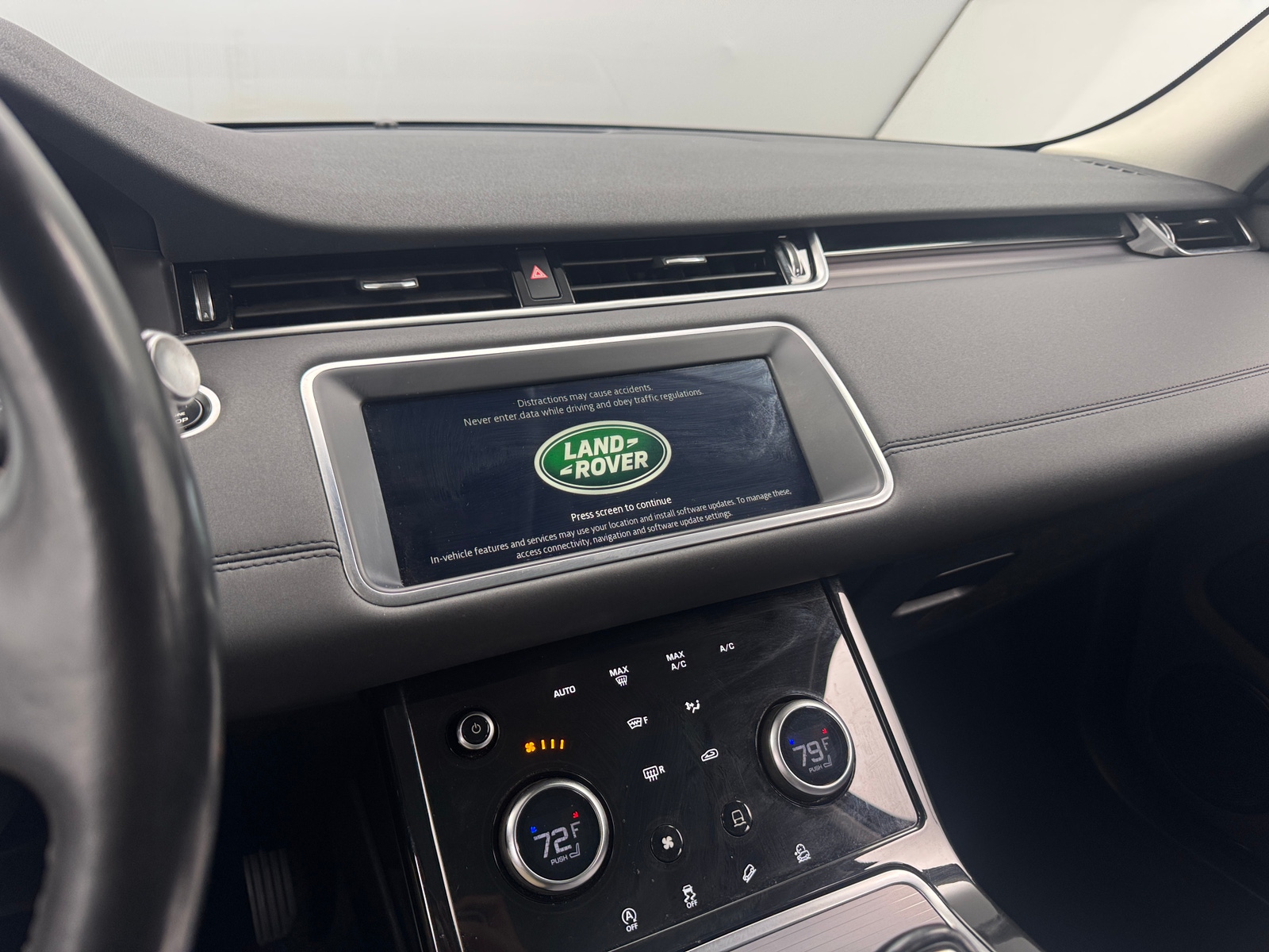 Thumbnail: 2020 Land Rover Range Rover Evoque - 3