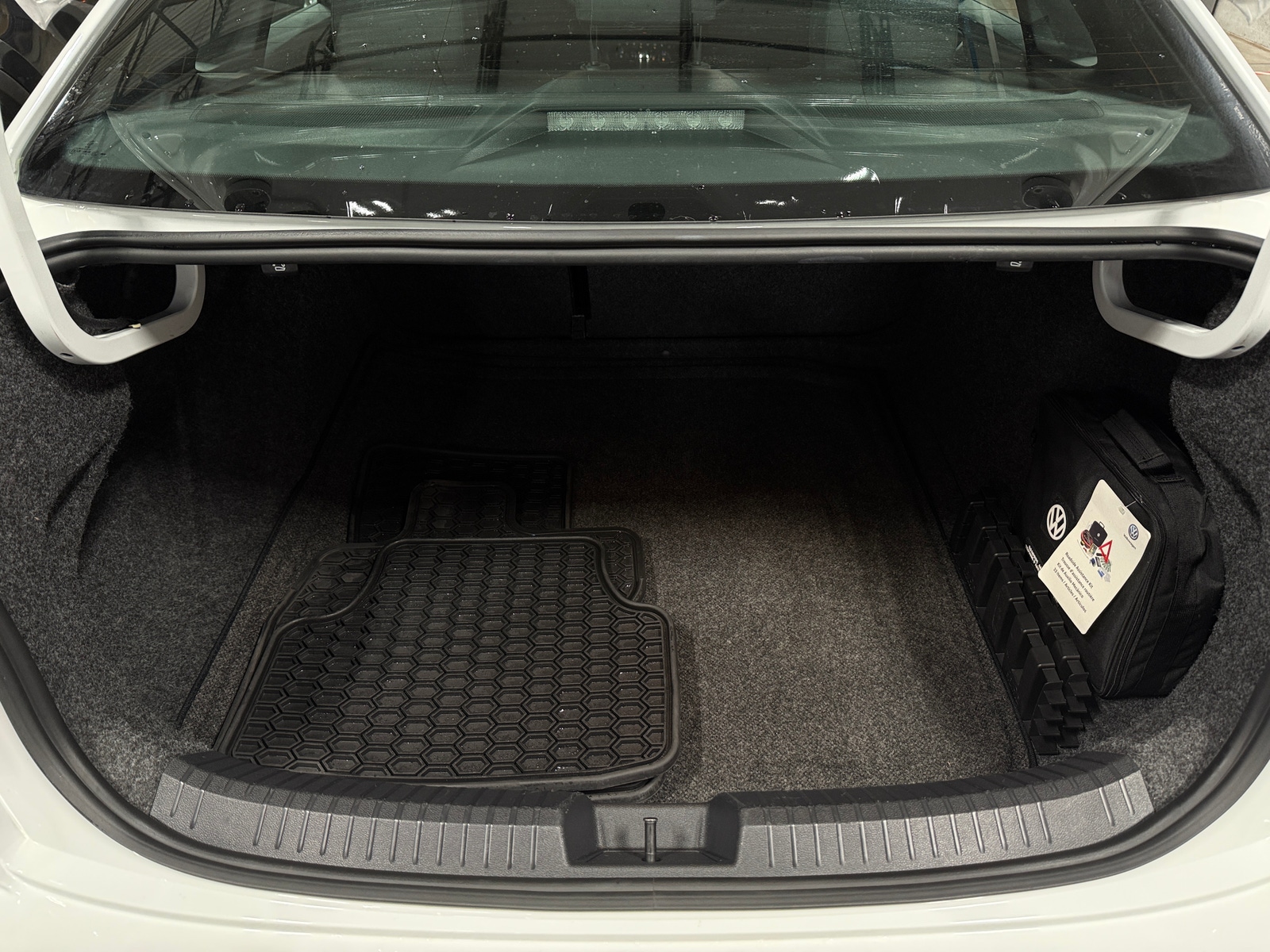 Thumbnail: 2019 Volkswagen Jetta - 7