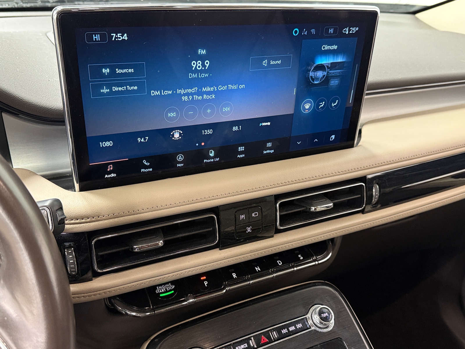 Thumbnail: 2021 Lincoln Nautilus - 3