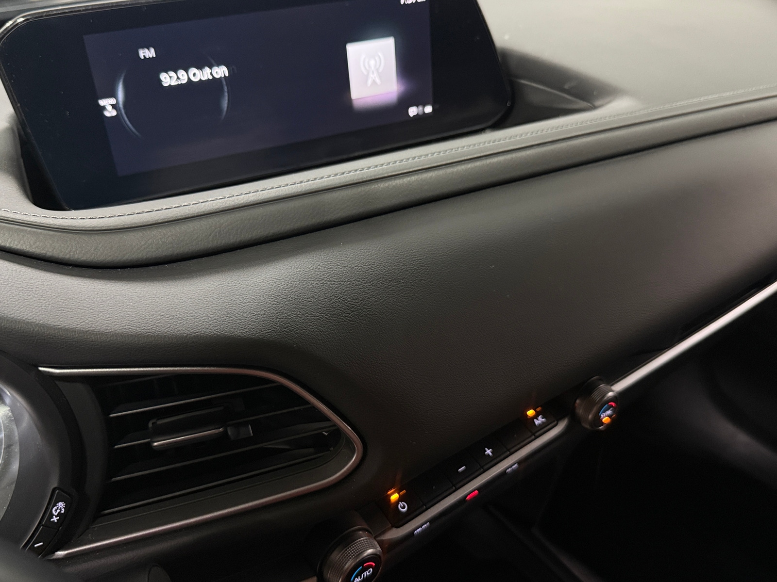 Thumbnail: 2023 Mazda CX-30 - 3