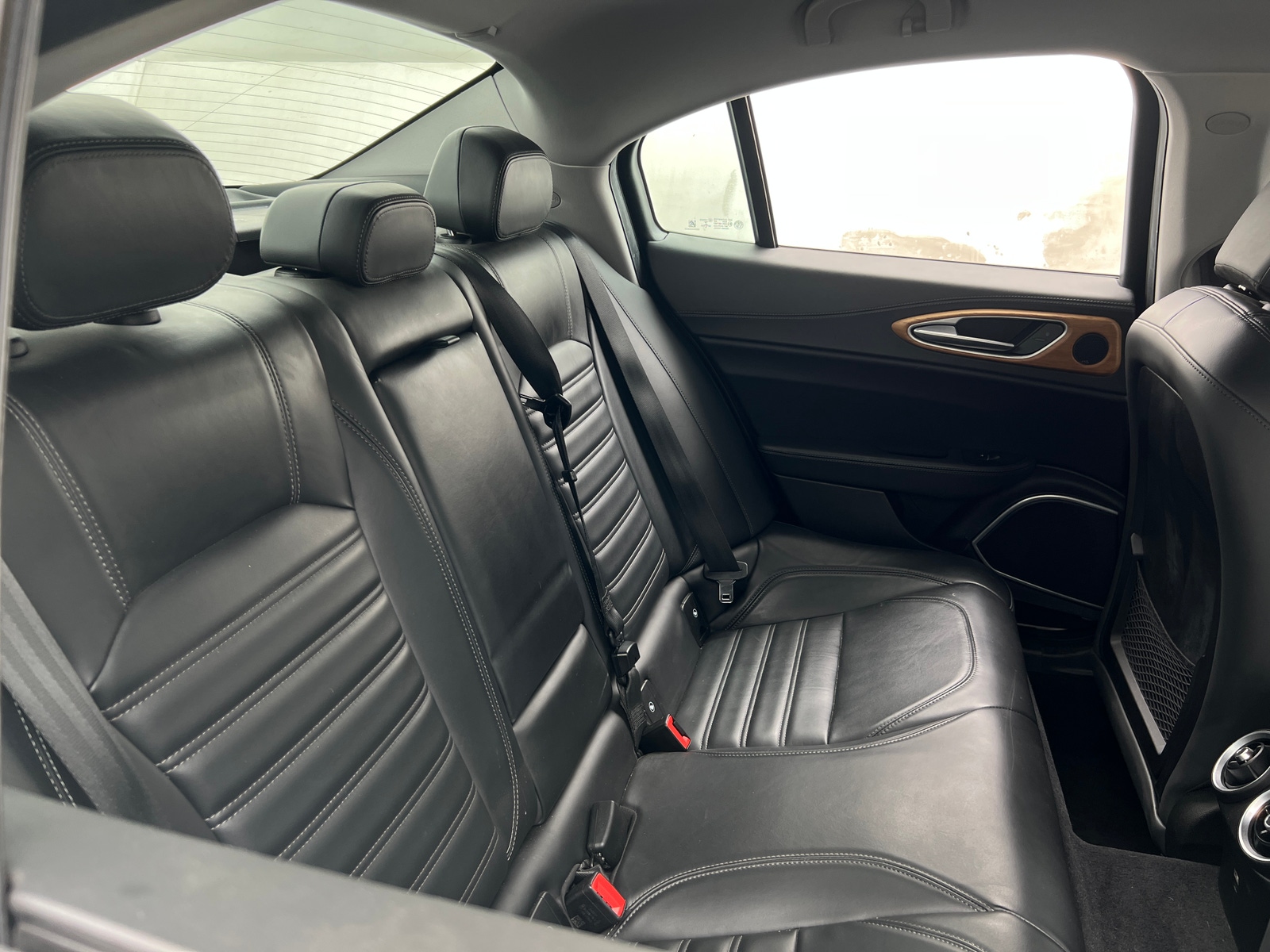 Thumbnail: 2017 Alfa Romeo Giulia - 5