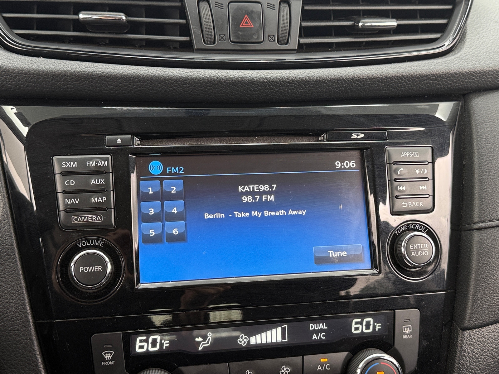 Thumbnail: 2017 Nissan Rogue - 4