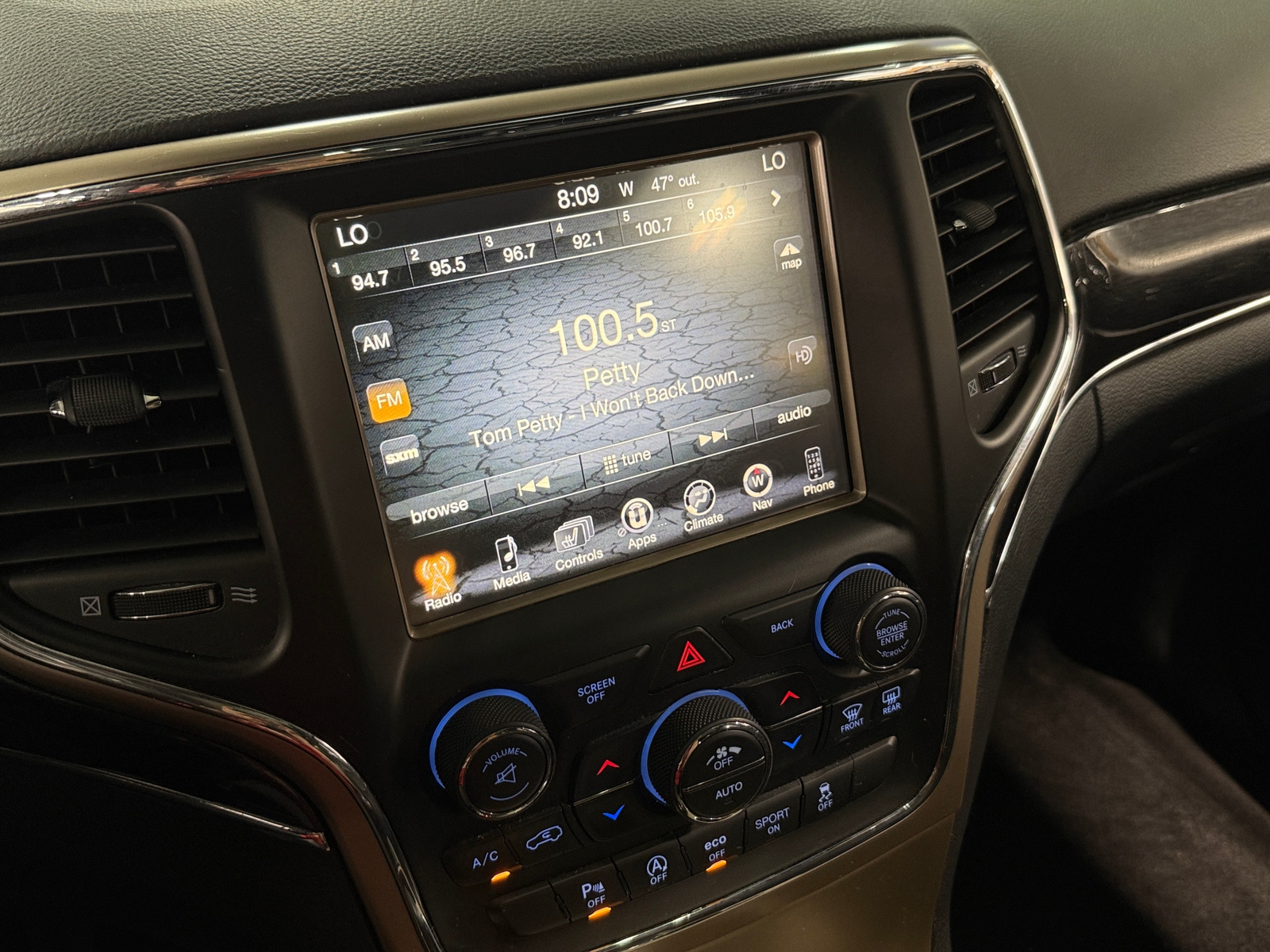 Thumbnail: 2016 Jeep Grand Cherokee - 3