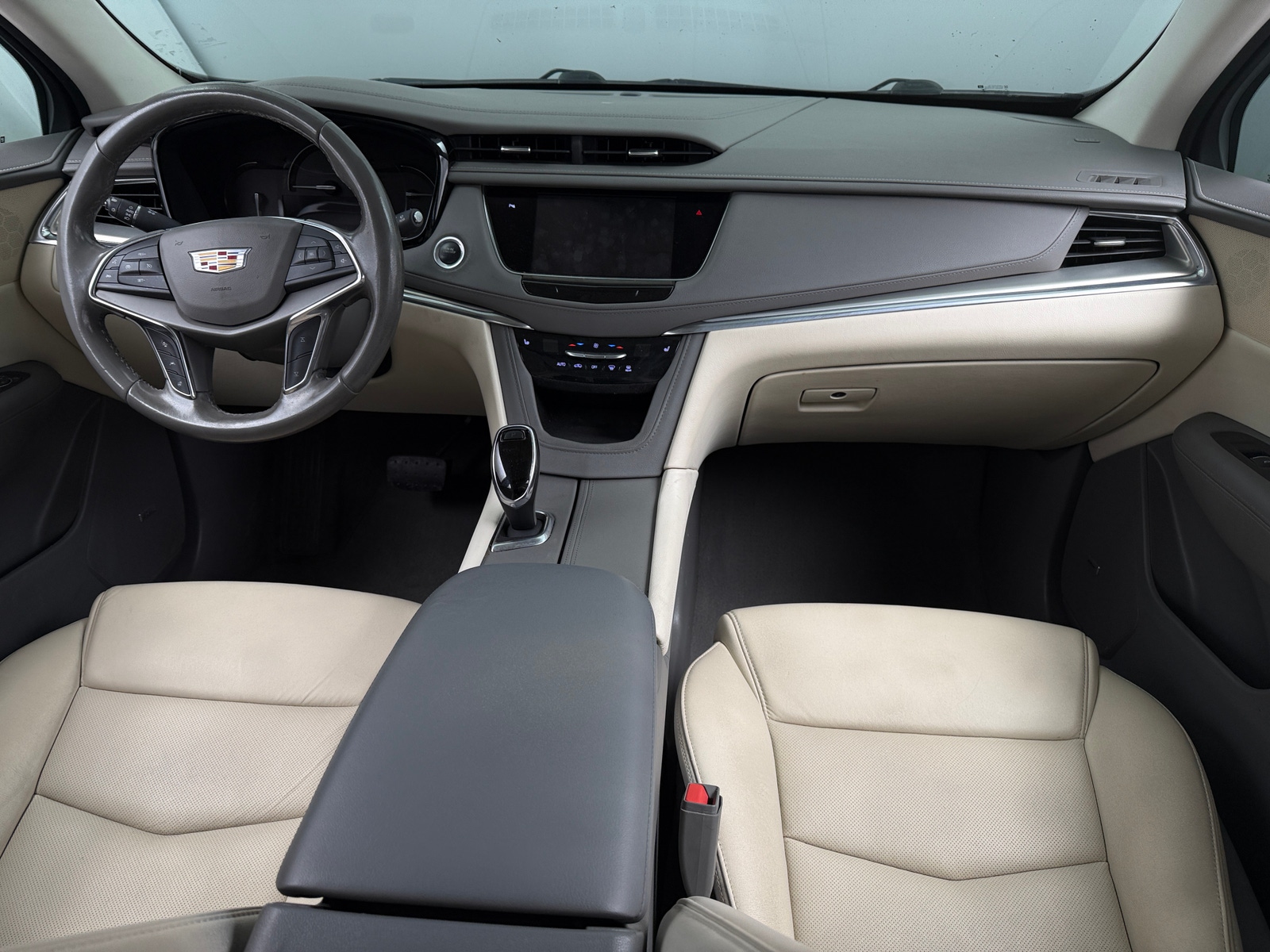 Thumbnail: 2018 Cadillac XT5 - 2