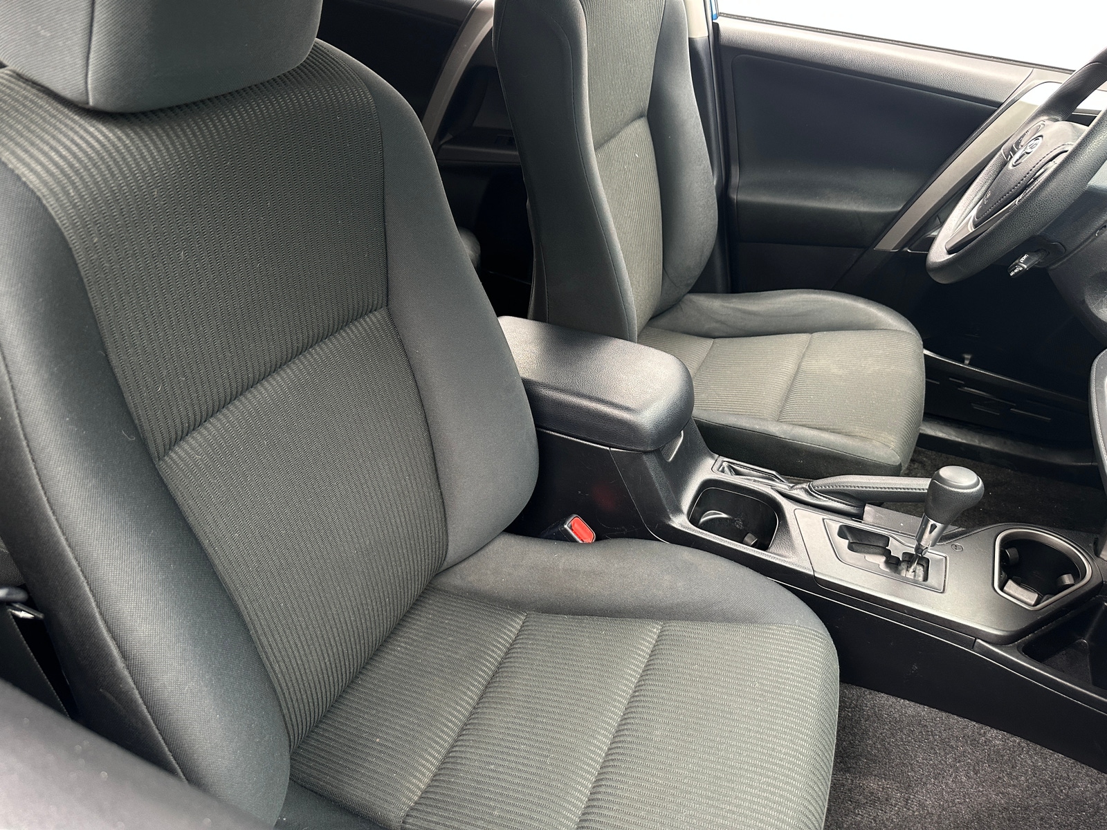 Thumbnail: 2018 Toyota RAV4 - 2