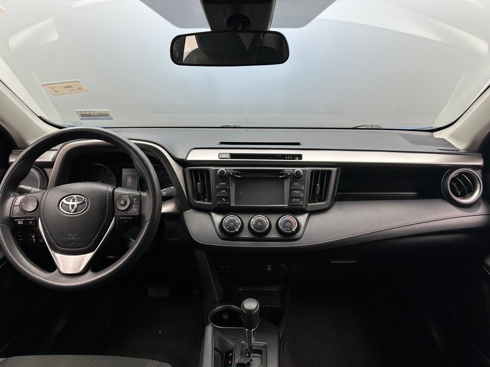 Thumbnail: 2018 Toyota RAV4 - 3