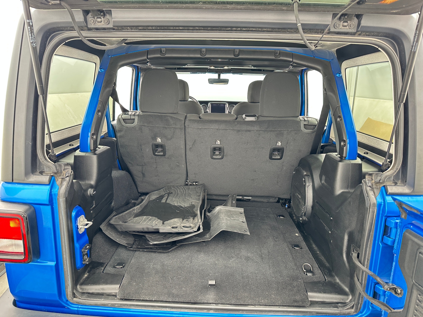 Thumbnail: 2023 Jeep Wrangler - 7