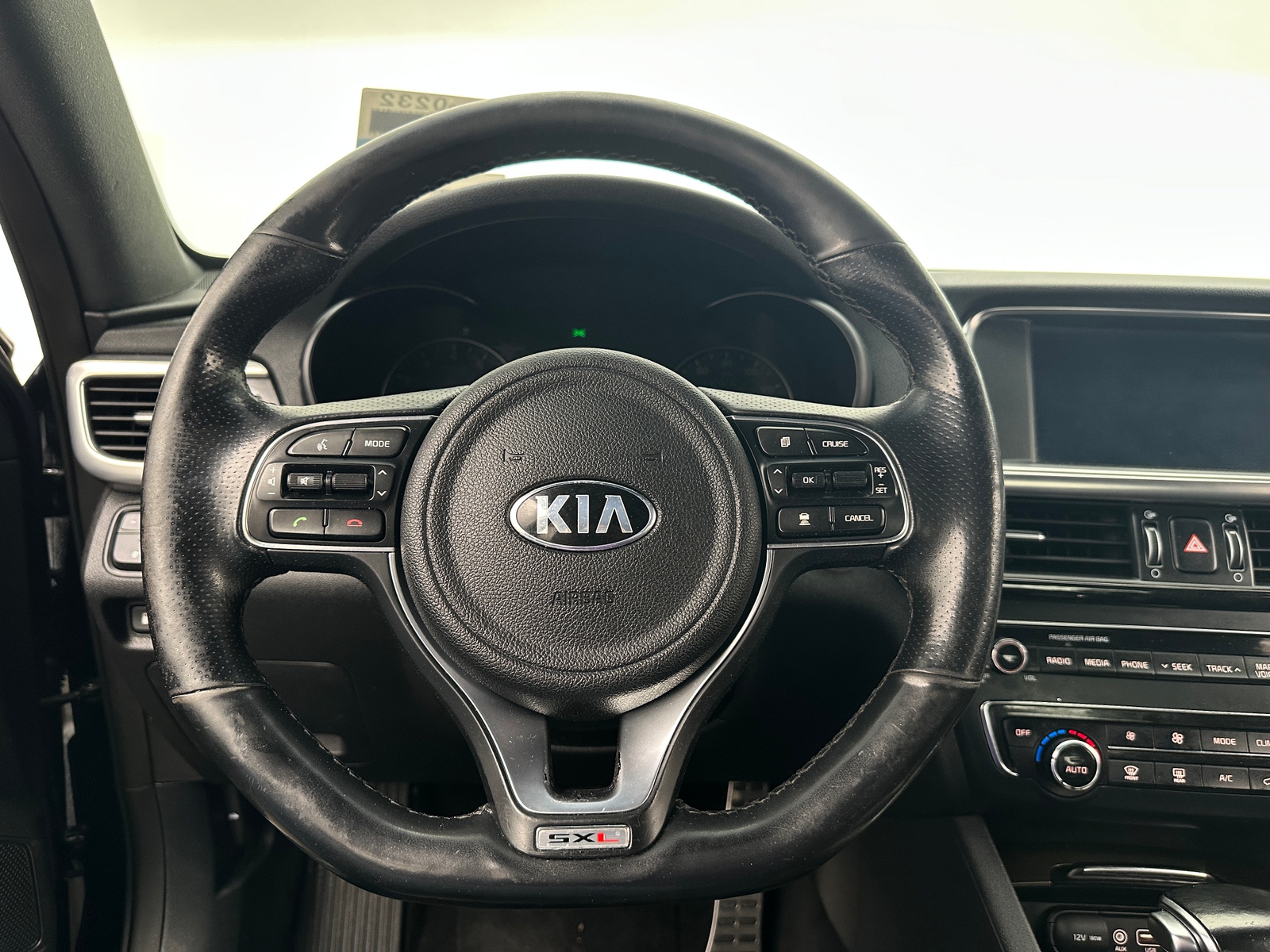 Thumbnail: 2016 Kia Optima - 4