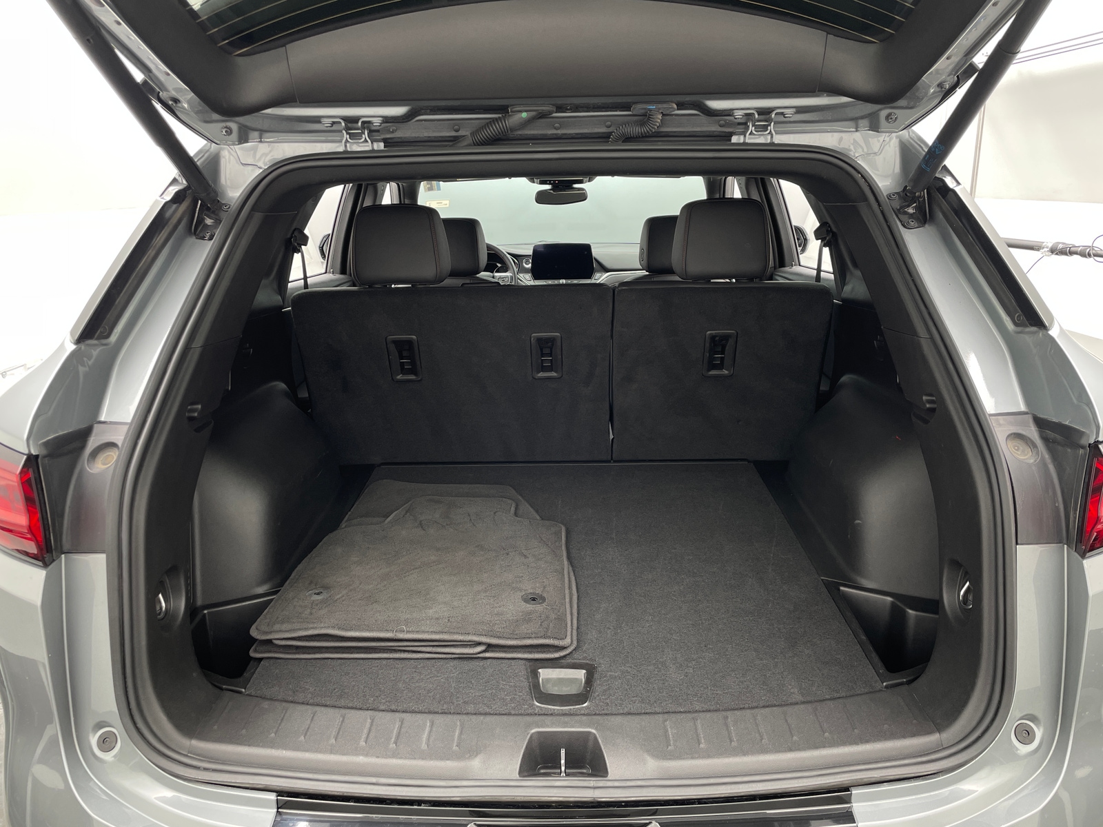 Thumbnail: 2025 Chevrolet Blazer - 6