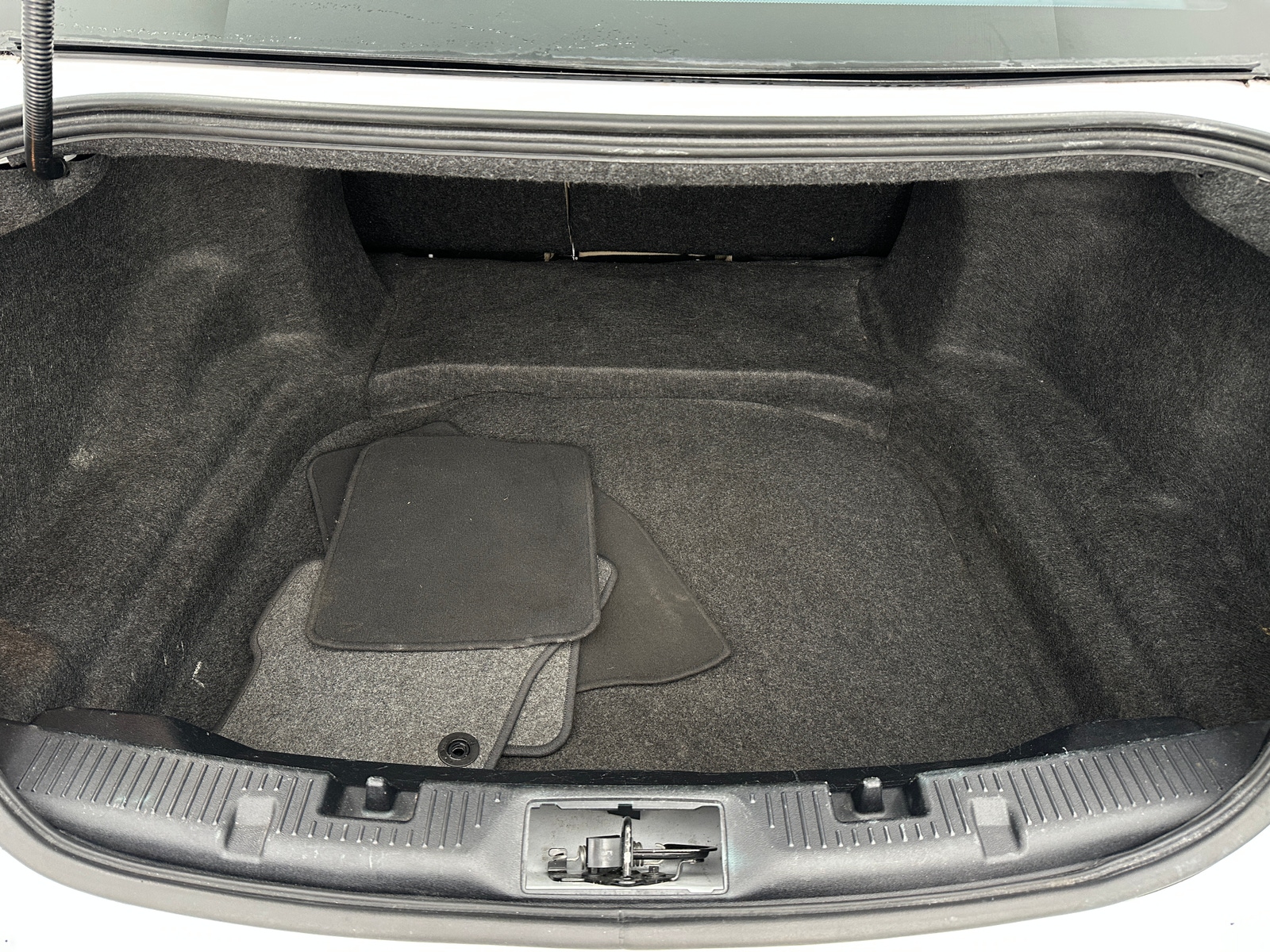 Thumbnail: 2016 Ford Taurus - 6