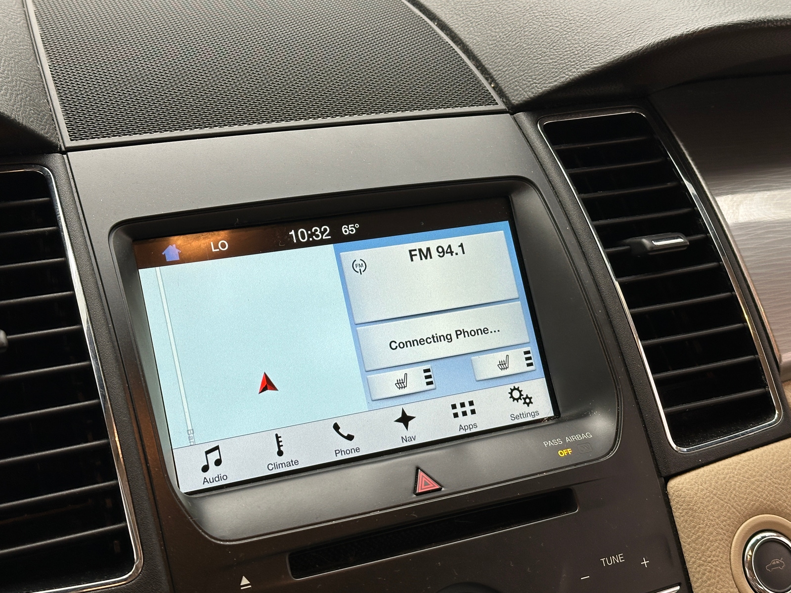 Thumbnail: 2016 Ford Taurus - 3