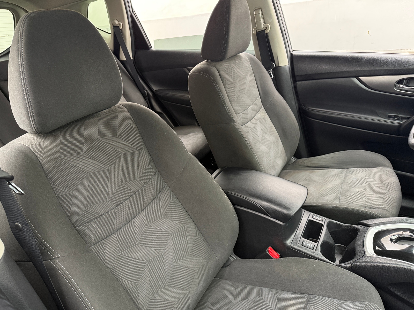 Thumbnail: 2016 Nissan Rogue - 2