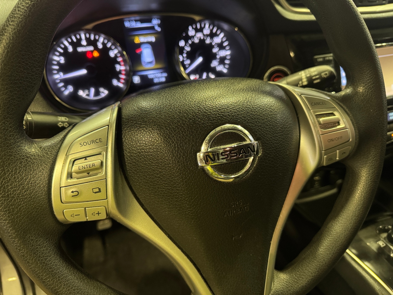 Thumbnail: 2016 Nissan Rogue - 5