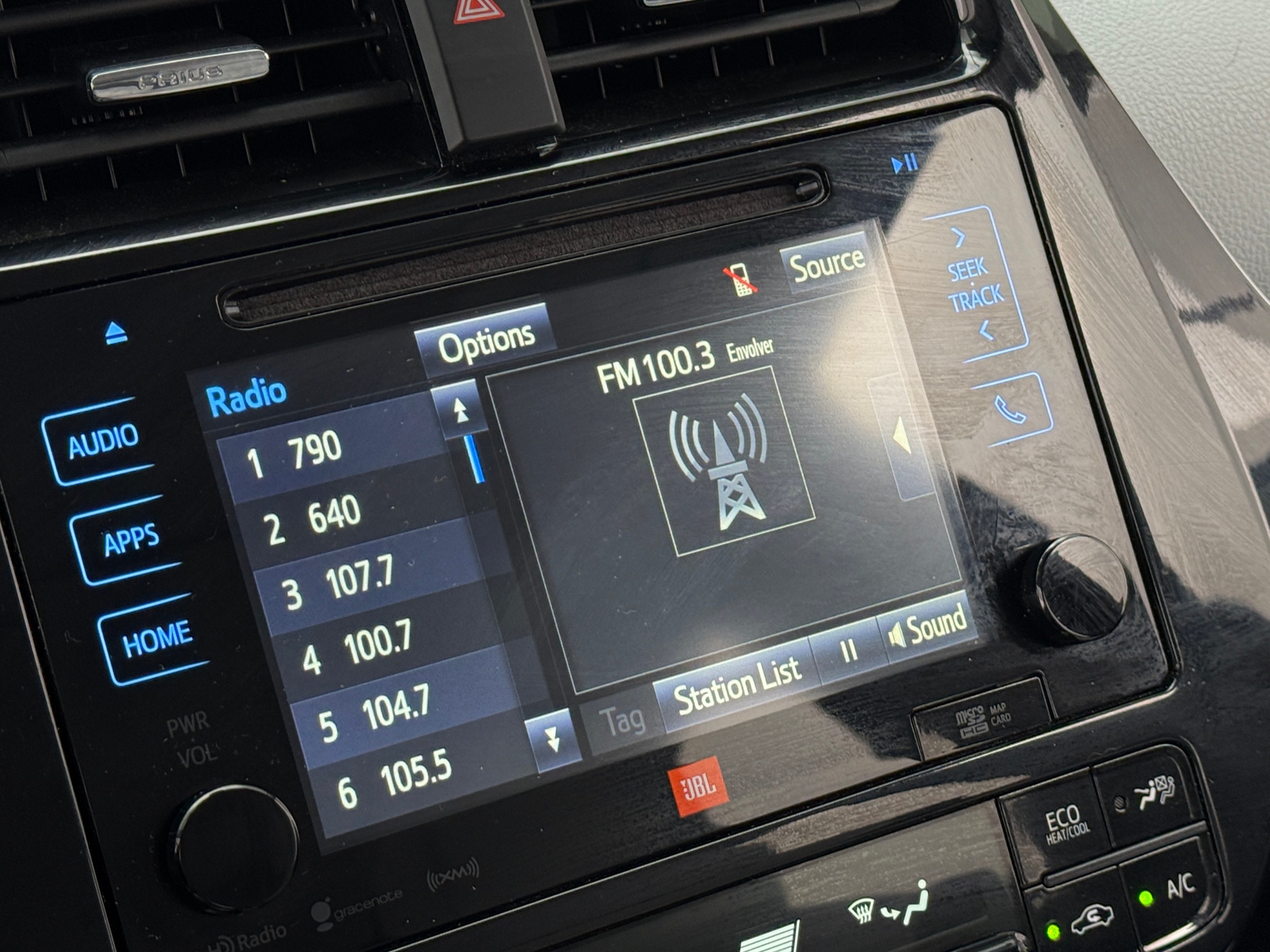 Thumbnail: 2016 Toyota Prius - 4