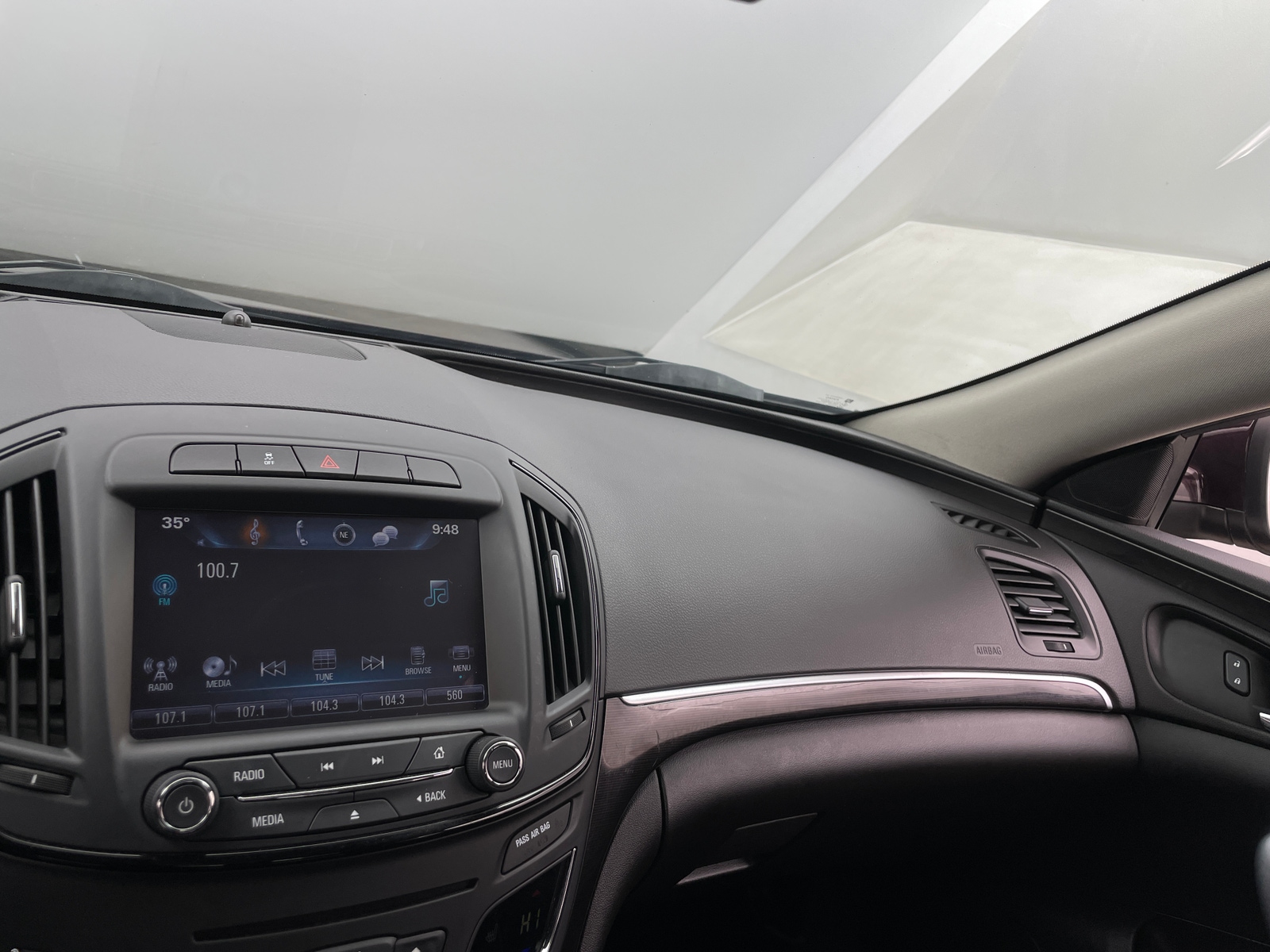 Thumbnail: 2017 Buick Regal - 3