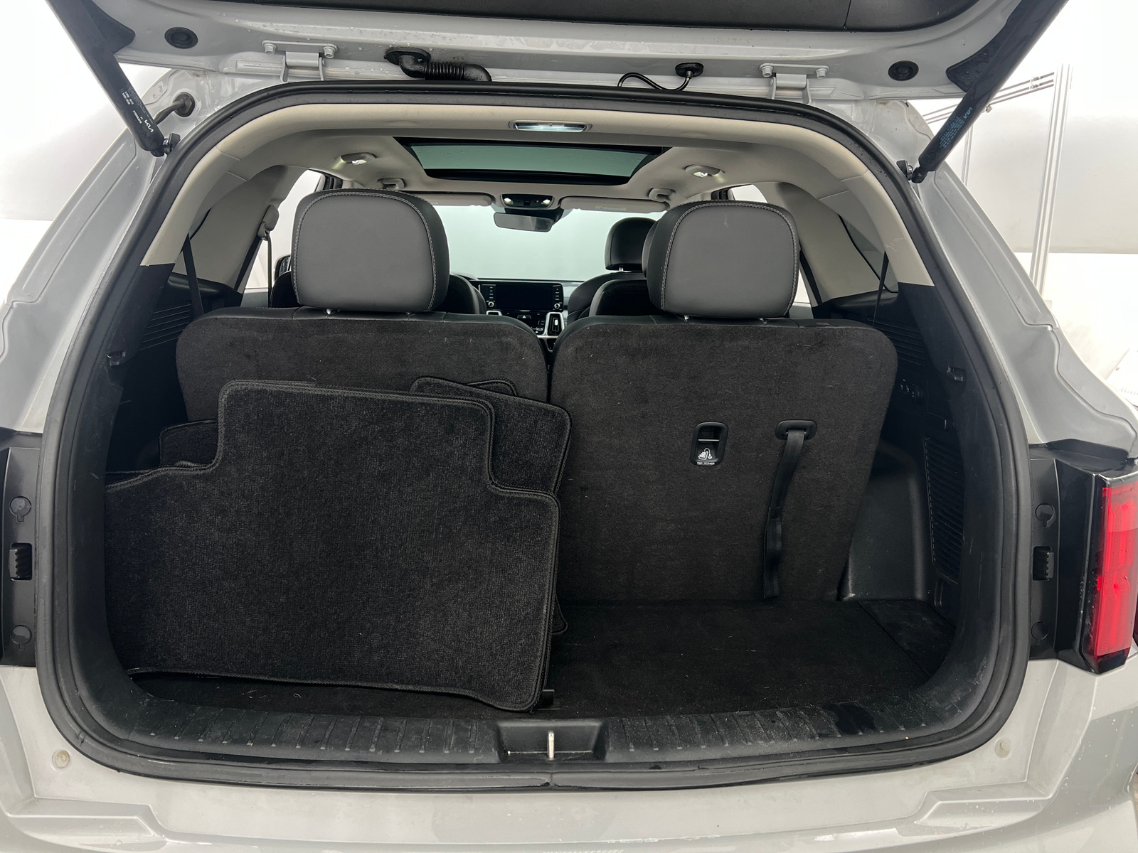 Thumbnail: 2022 Kia Sorento - 6