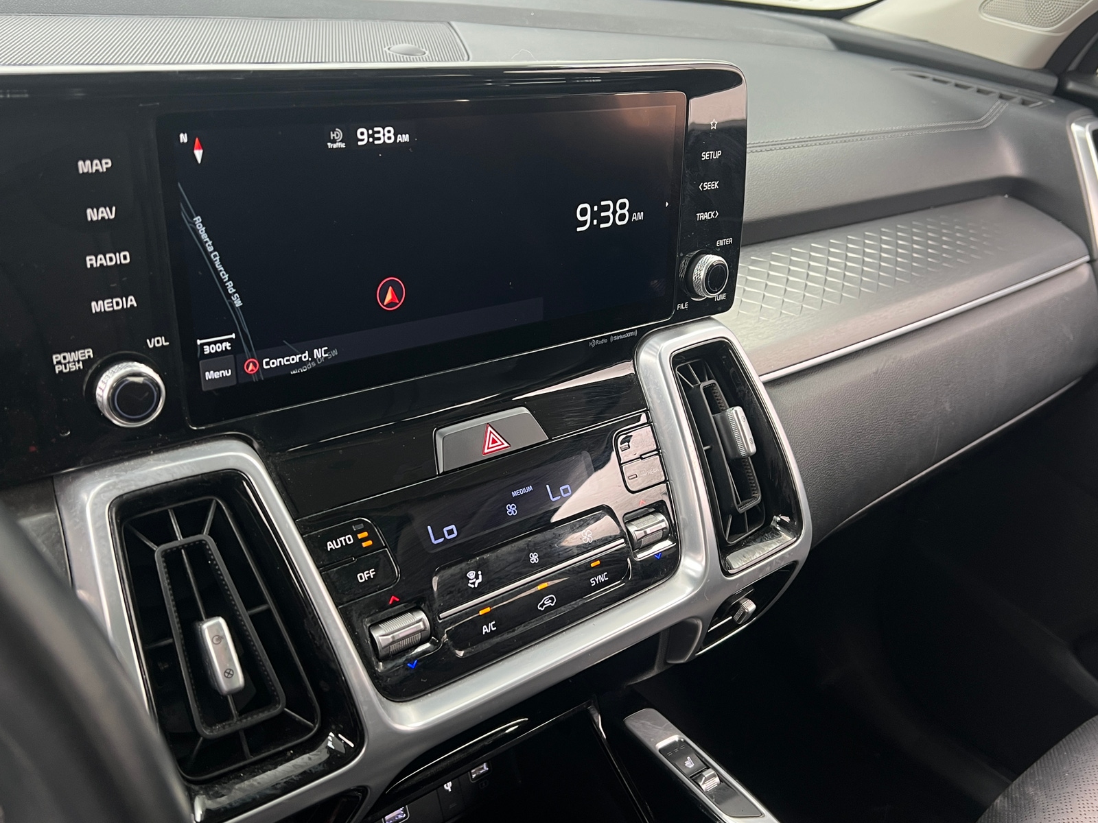 Thumbnail: 2022 Kia Sorento - 3