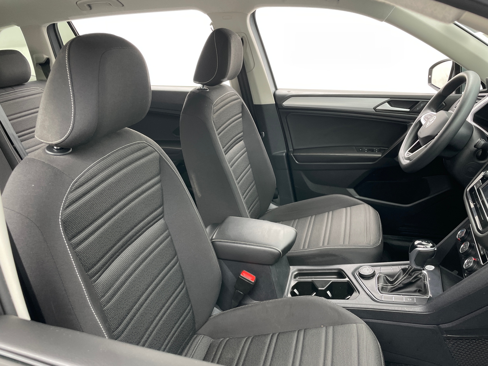 Thumbnail: 2022 Volkswagen Tiguan - 2