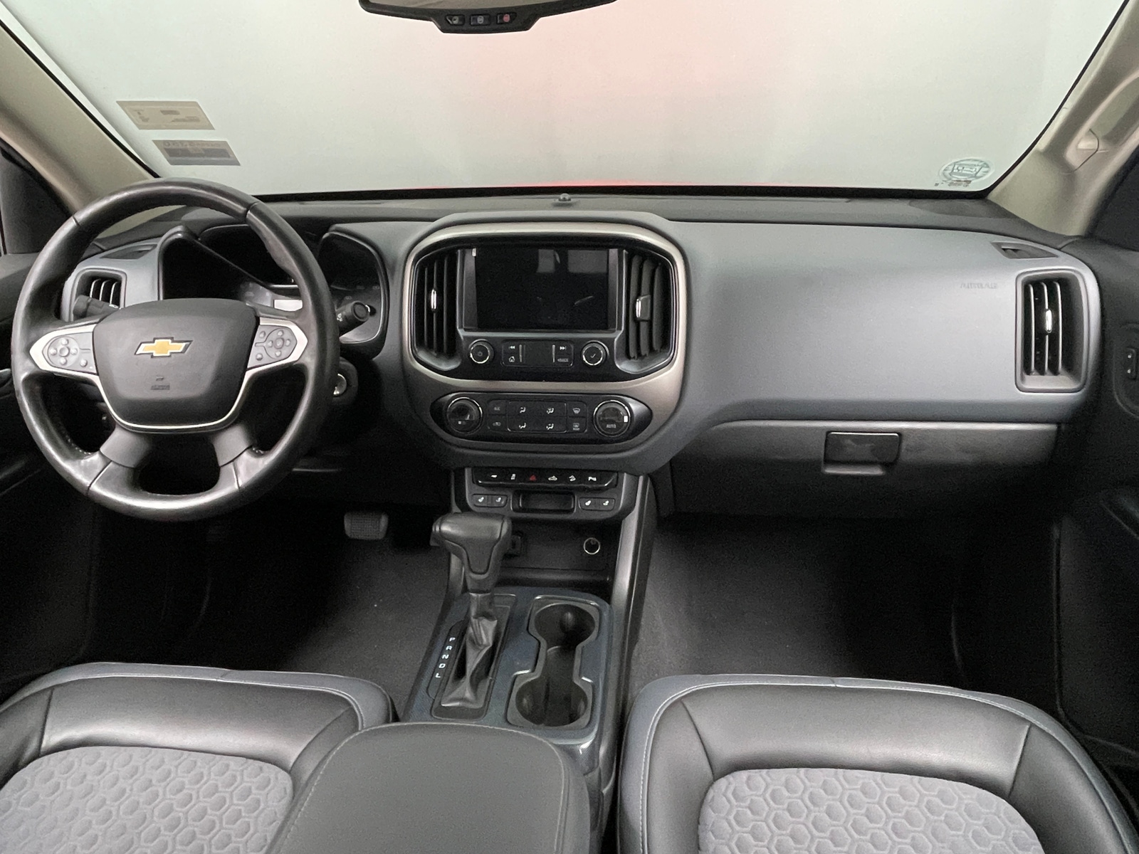 Thumbnail: 2019 Chevrolet Colorado - 3