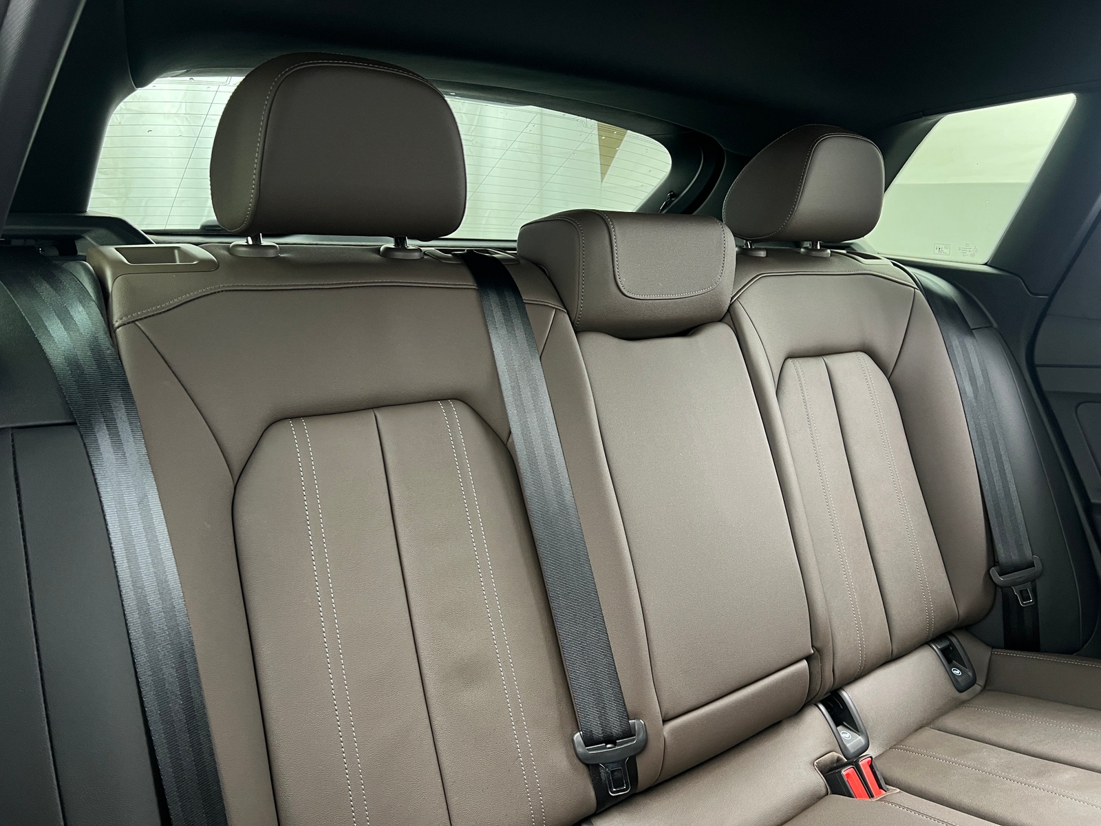 Thumbnail: 2025 Audi Q4 e-tron - 5