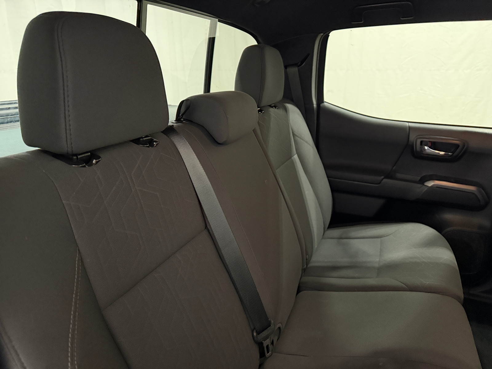 Thumbnail: 2018 Toyota Tacoma - 6