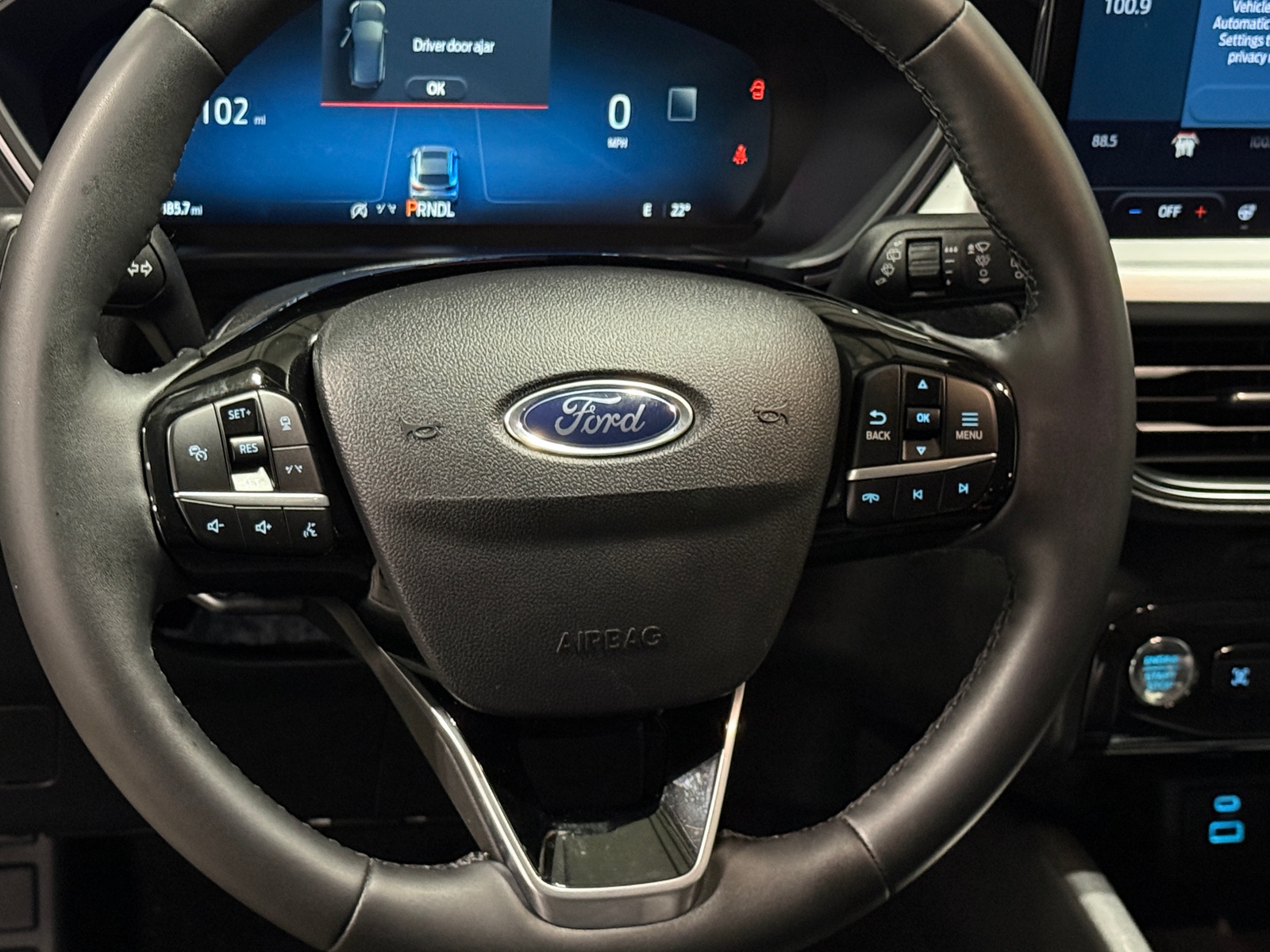 Thumbnail: 2023 Ford Escape - 4