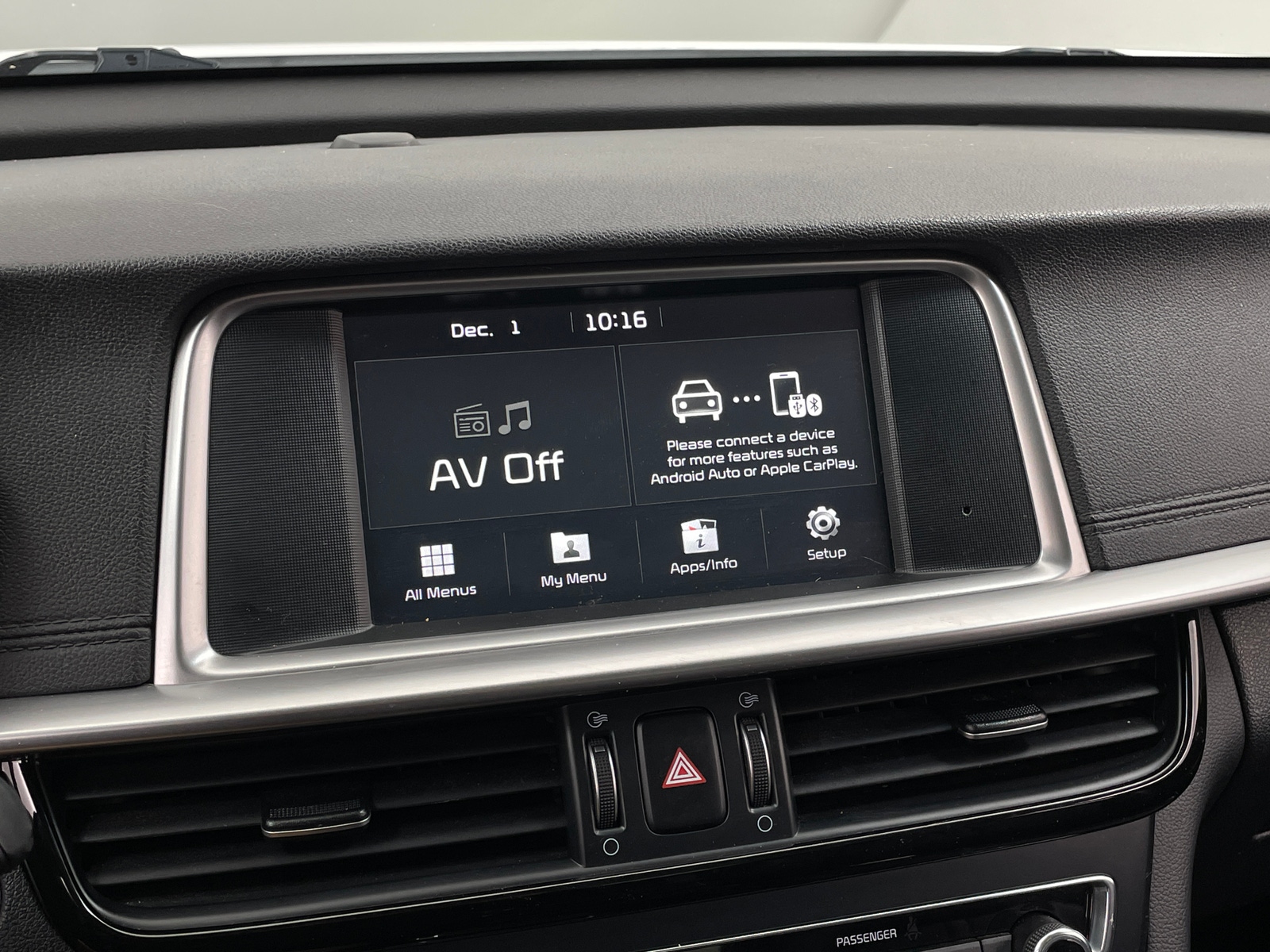 Thumbnail: 2020 Kia Optima - 3