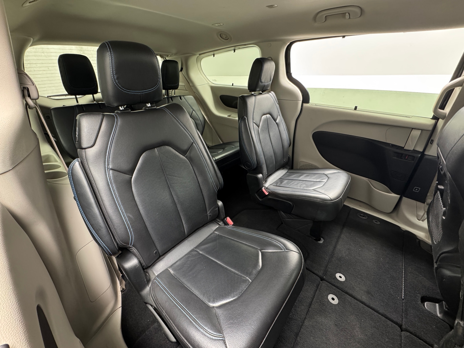 Thumbnail: 2021 Chrysler Pacifica - 5