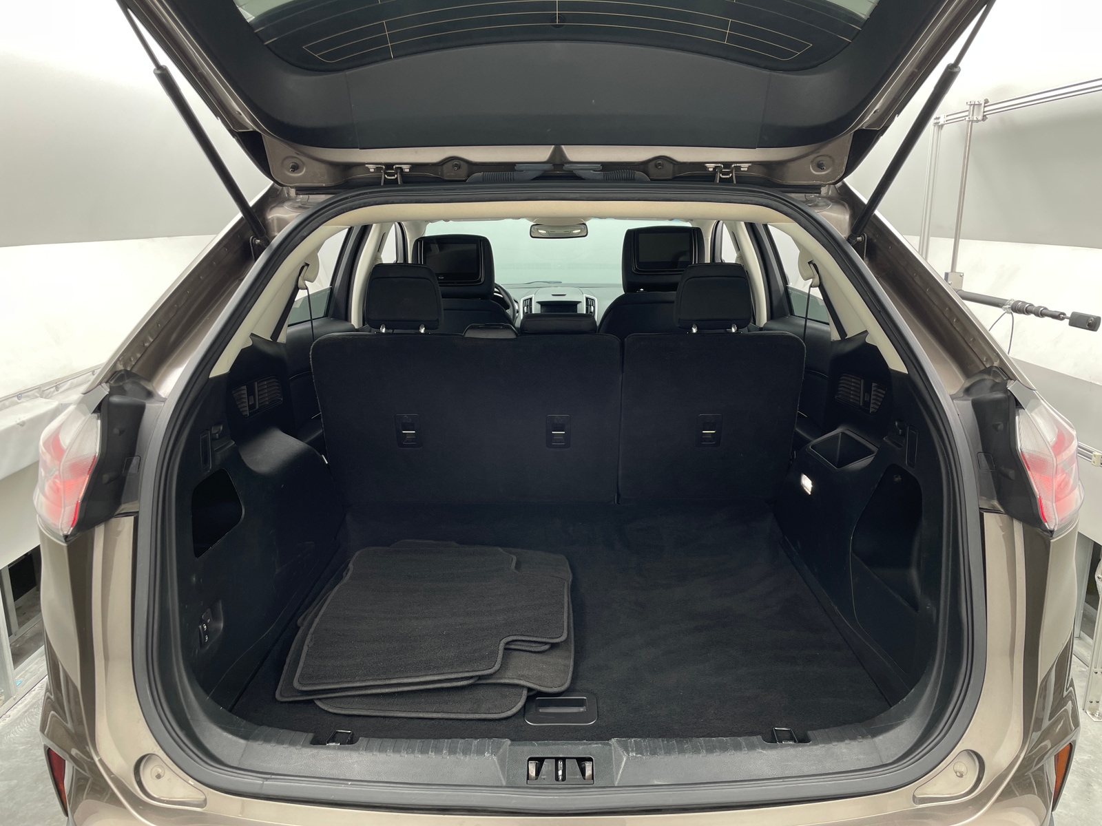 Thumbnail: 2019 Ford Edge - 7