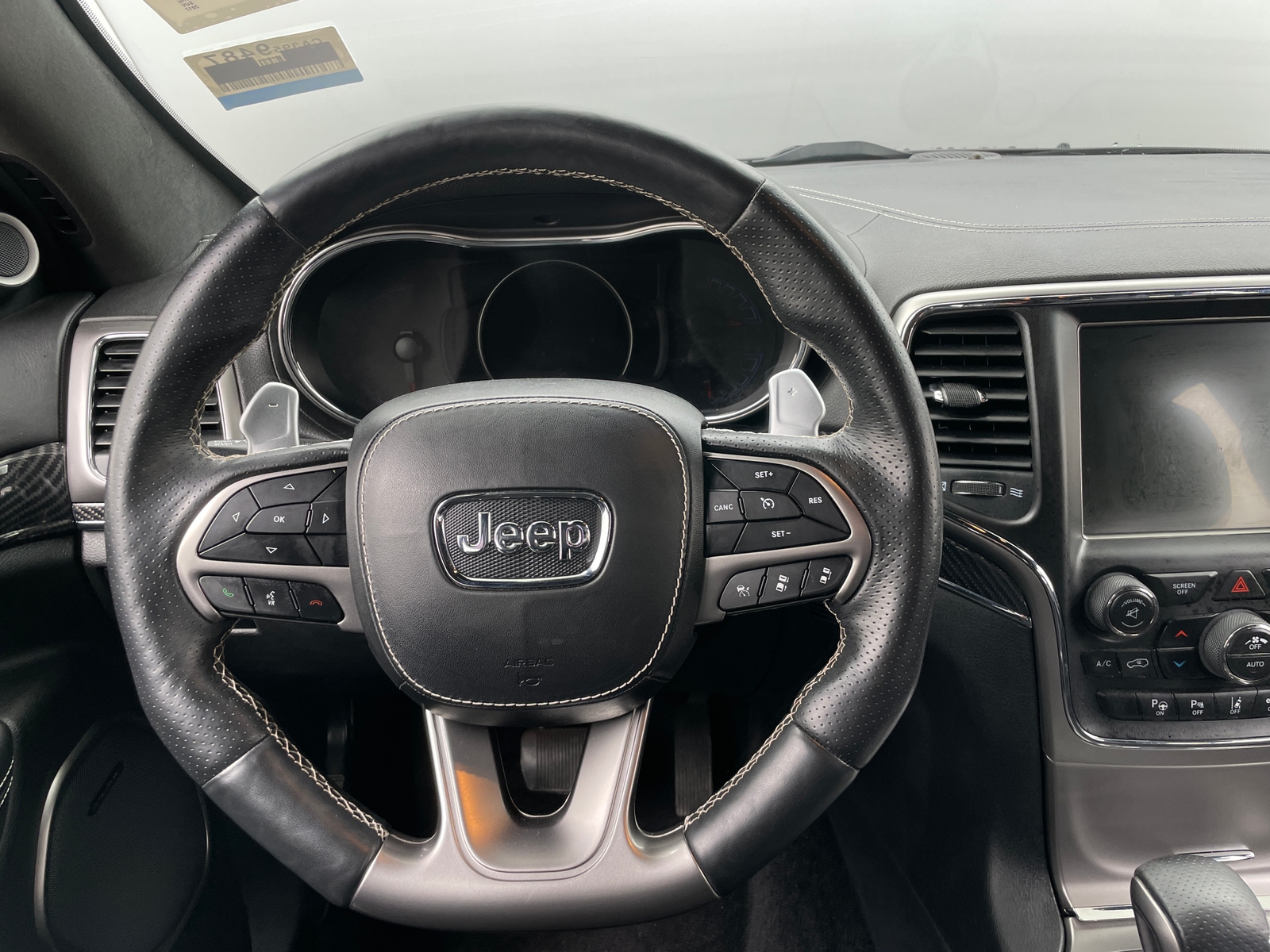 Thumbnail: 2017 Jeep Grand Cherokee - 4