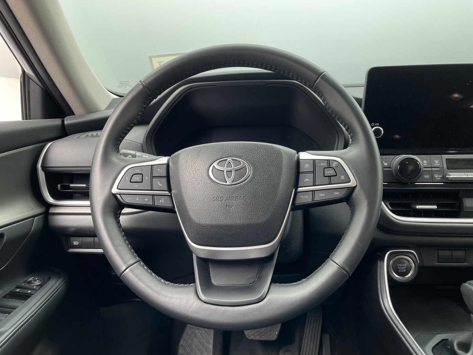 Thumbnail: 2025 Toyota Grand Highlander - 4